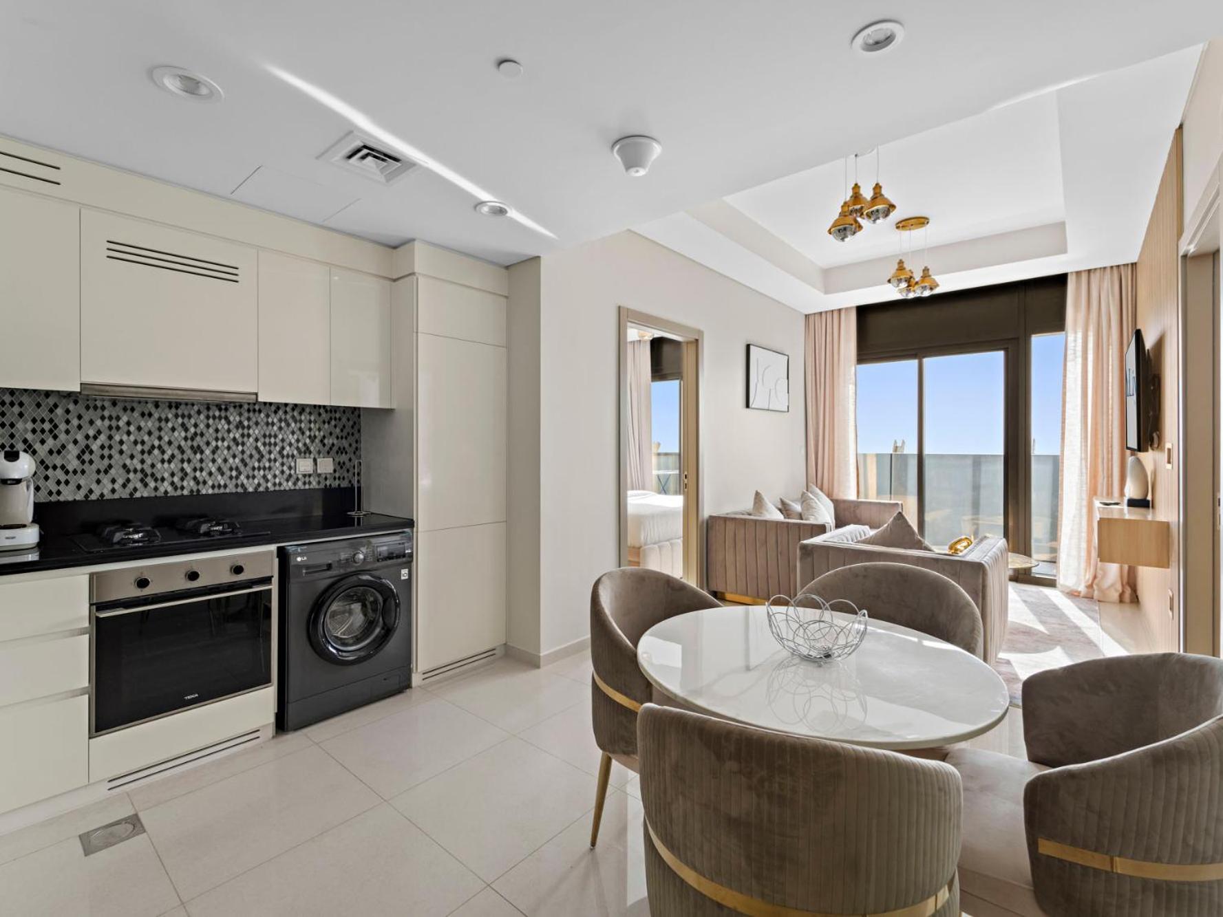 Apartment Bright & Modern 2br With Balcony In Aykon Dubai