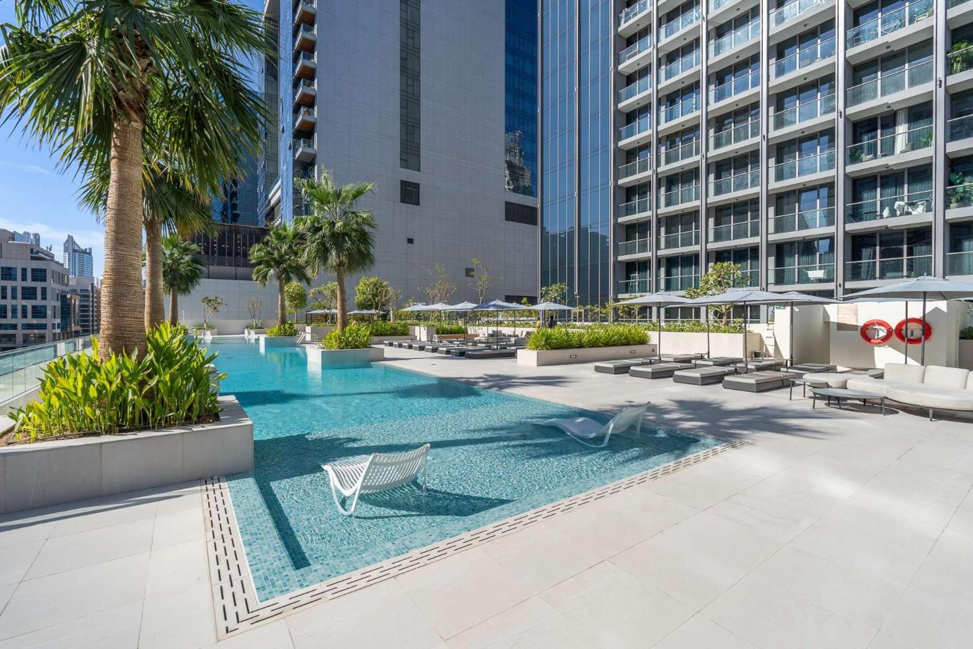 Apartment 3 Bedroom In Sterling West With Full Burj Khalifa Views *