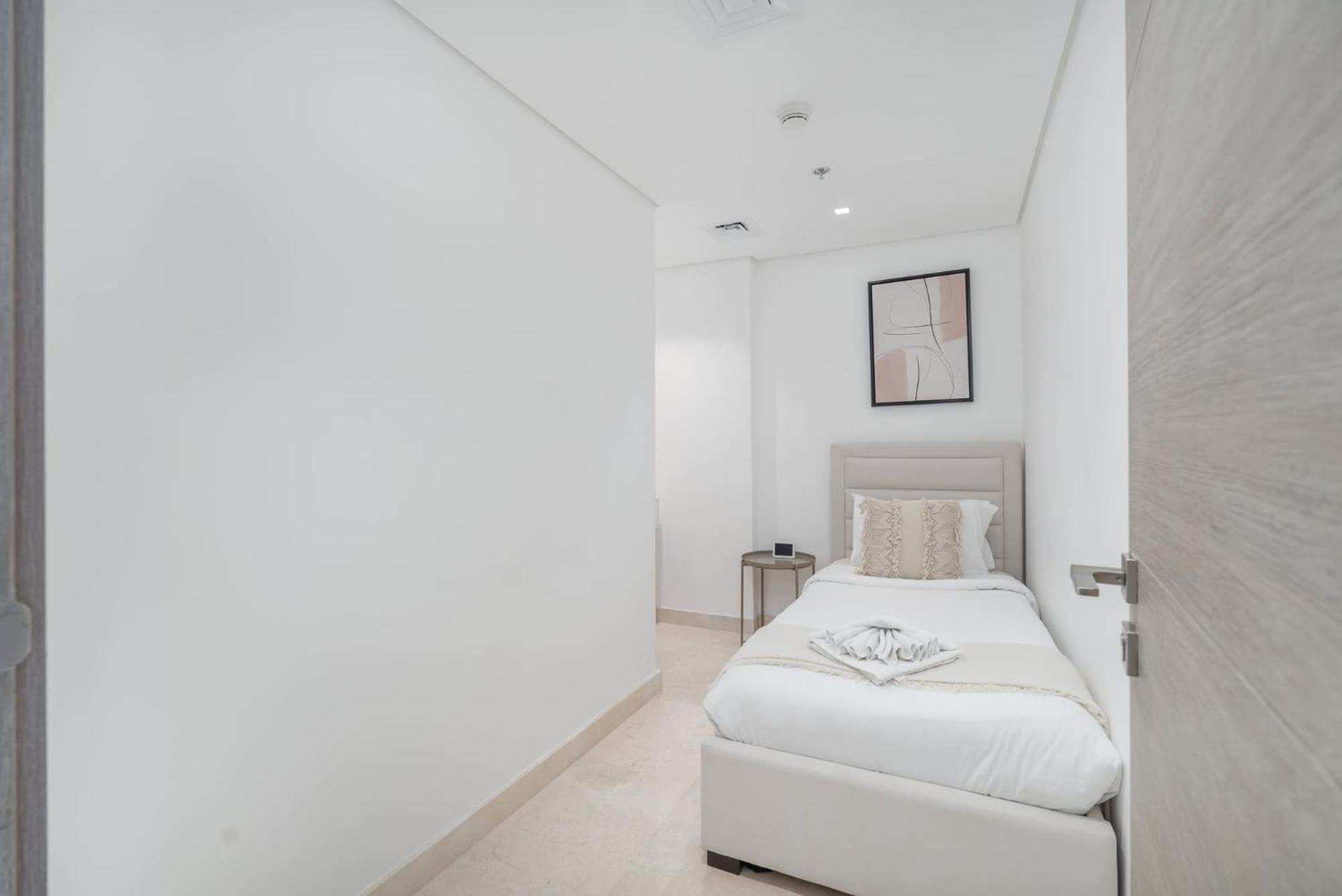3 Bedroom In Sterling West With Full Burj Khalifa Views *