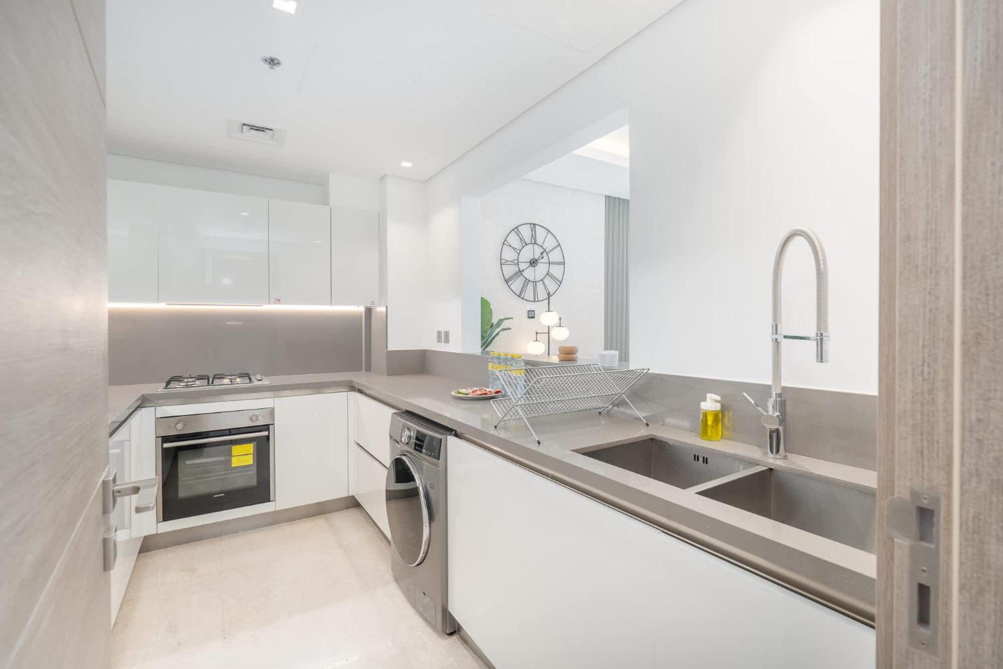 Apartment 3 Bedroom In Sterling West With Full Burj Khalifa Views *