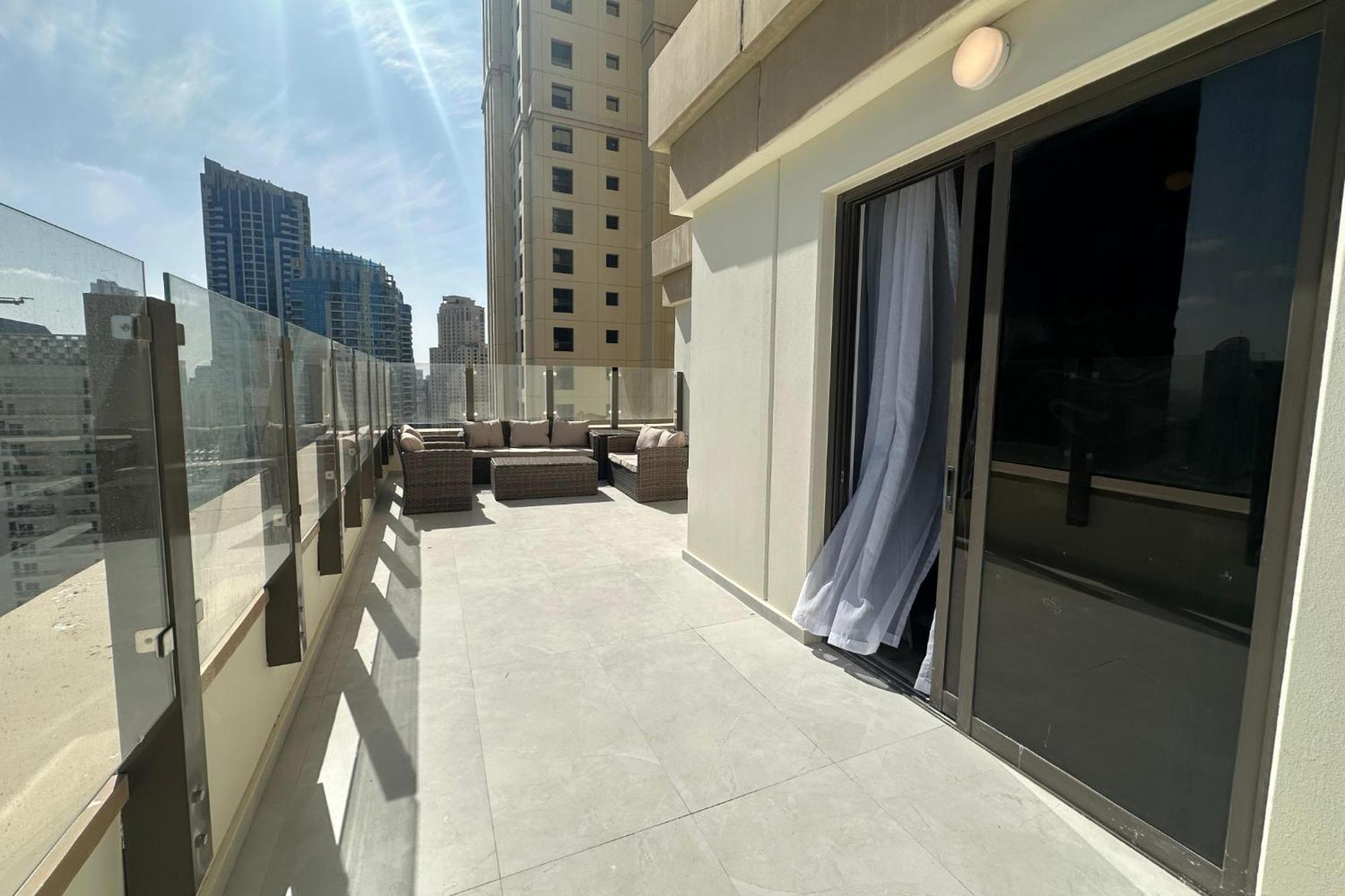 Apartment 2br With Private Terrace, Panoramic Marina View *