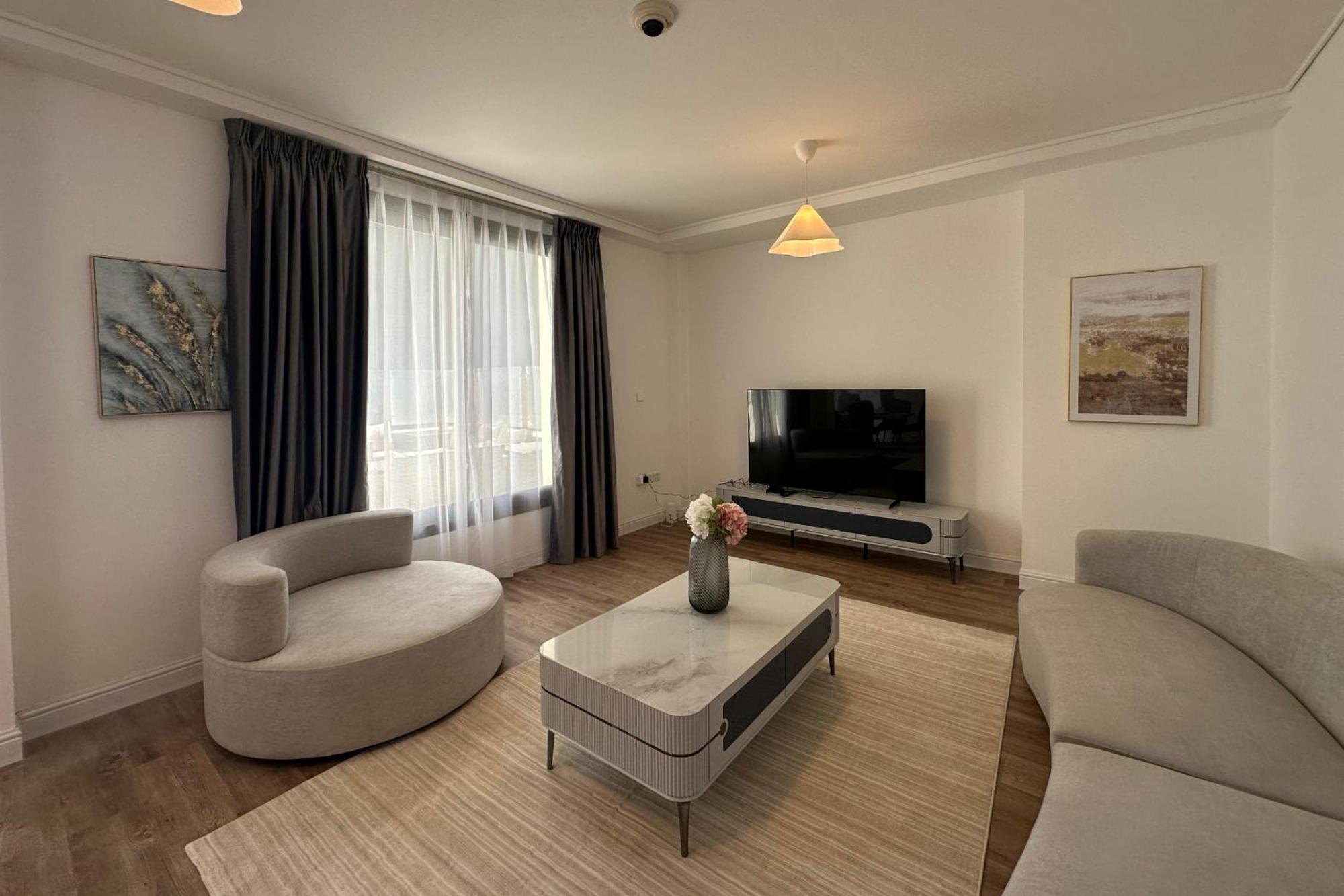 2br With Private Terrace, Panoramic Marina View * Dubai