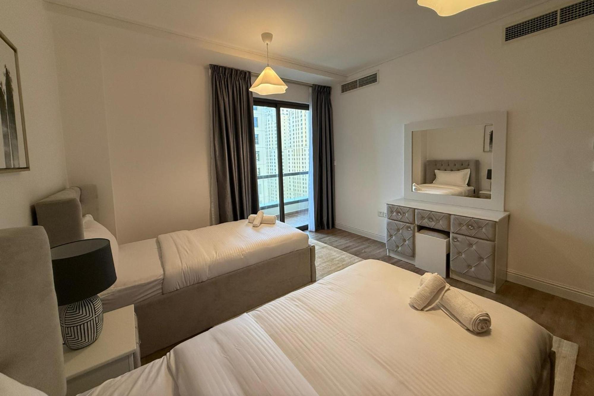 Apartment 2br With Private Terrace, Panoramic Marina View