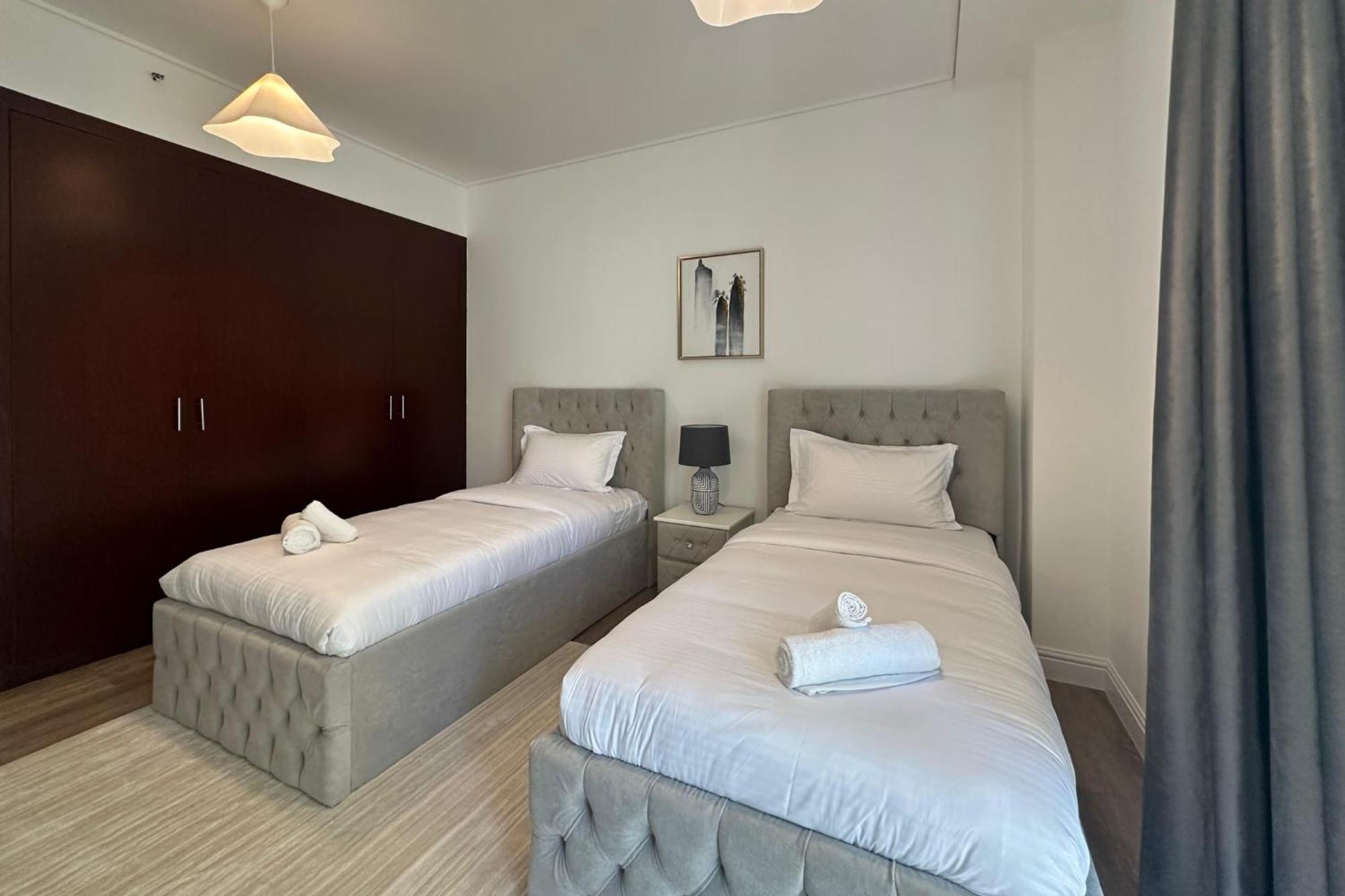 Apartment 2br With Private Terrace, Panoramic Marina View Dubai