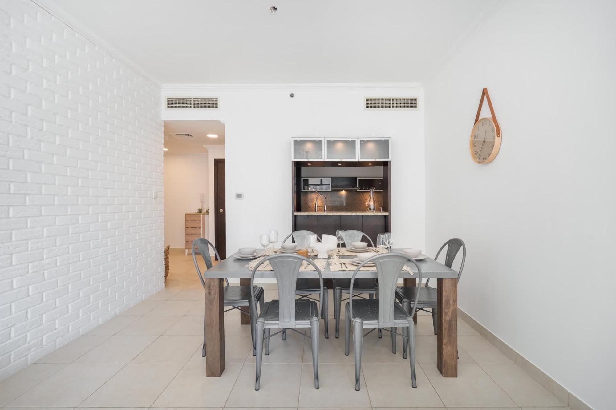 Apartment Elegant 1-bedroom For 4 In Marina Dubai