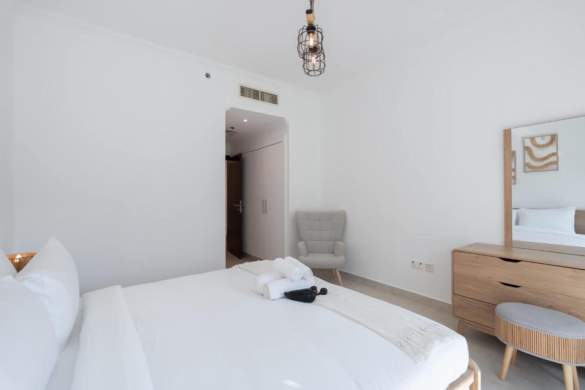 Elegant 1-bedroom For 4 In Marina Apartment
