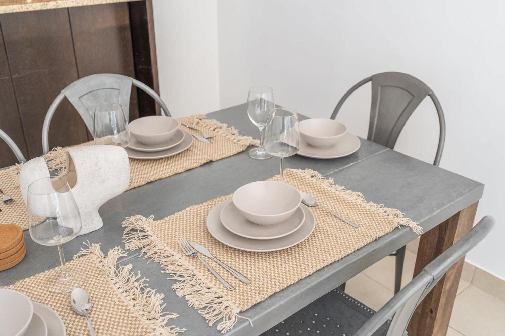 Apartment Elegant 1-bedroom For 4 In Marina