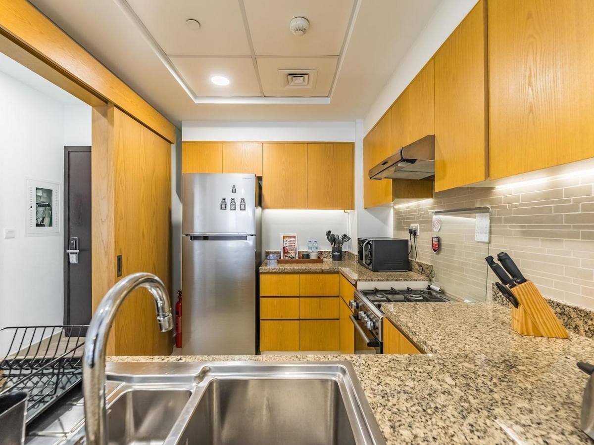 Modern Retreat With Balcony And Burj Khalifa View Apartment Dubai