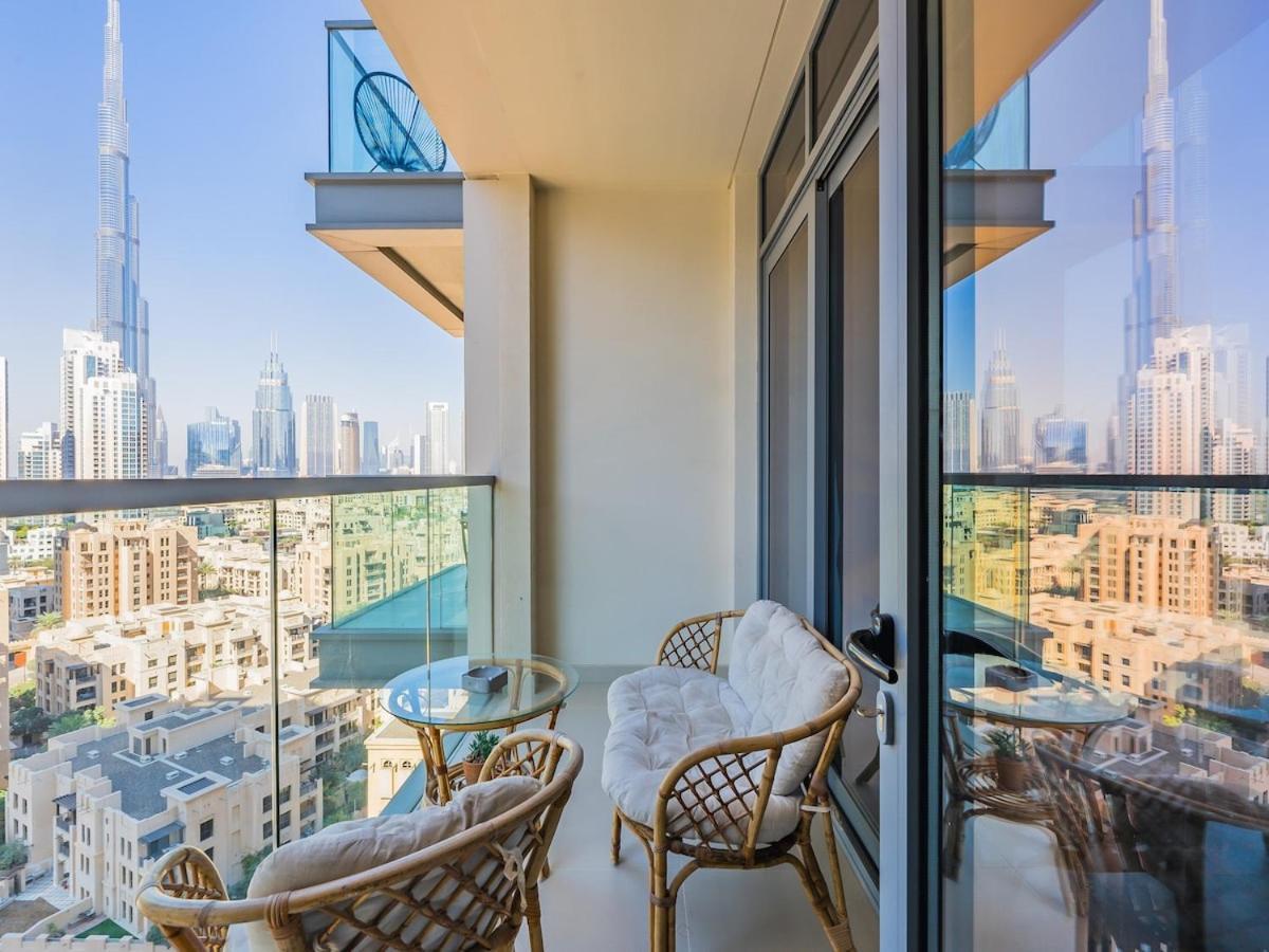 Apartment Modern Retreat With Balcony And Burj Khalifa View *