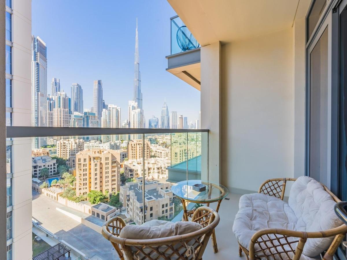 Apartment Modern Retreat With Balcony And Burj Khalifa View *