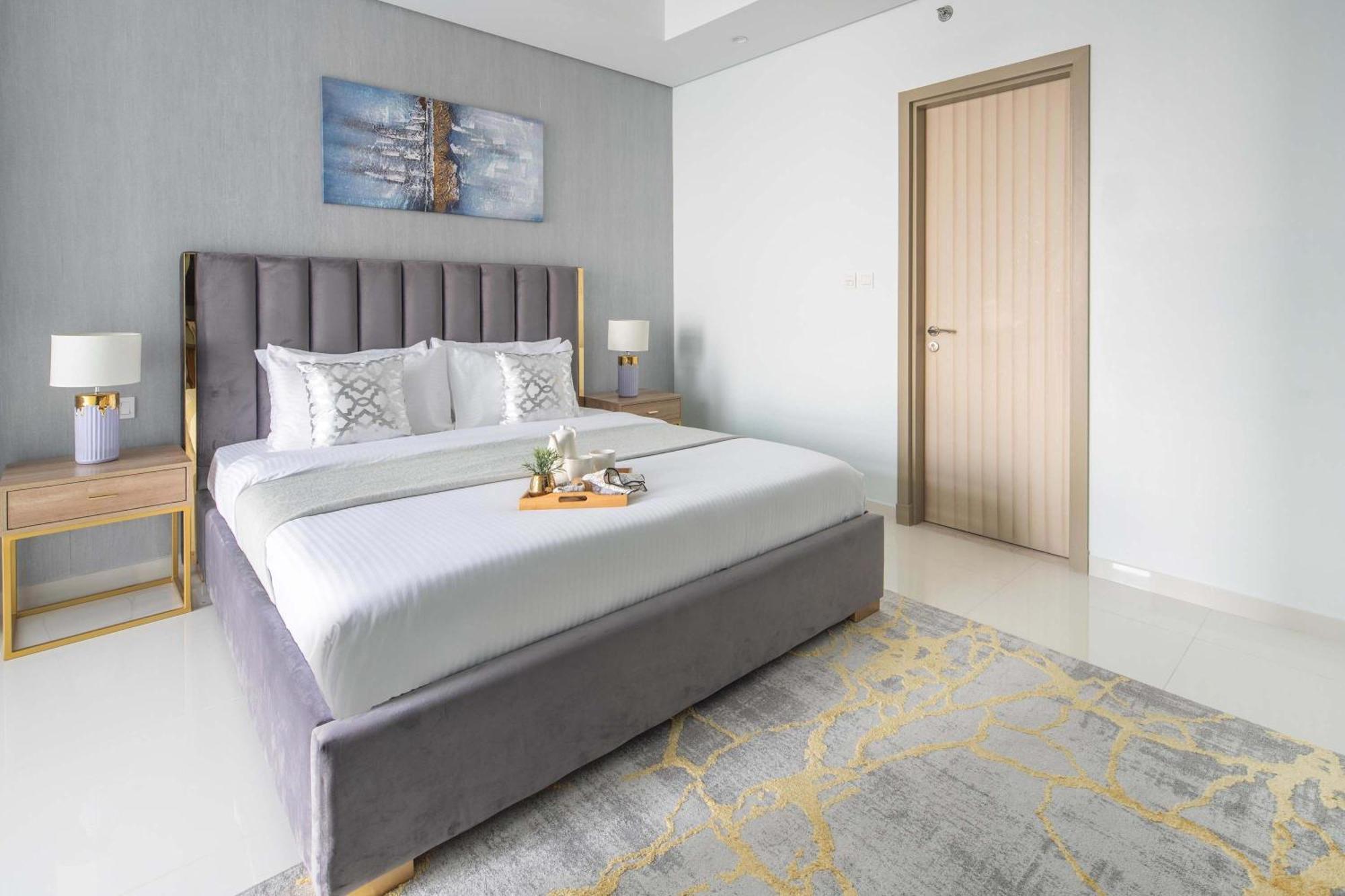 Frank Porter - Paramount Midtown Apartment Dubai