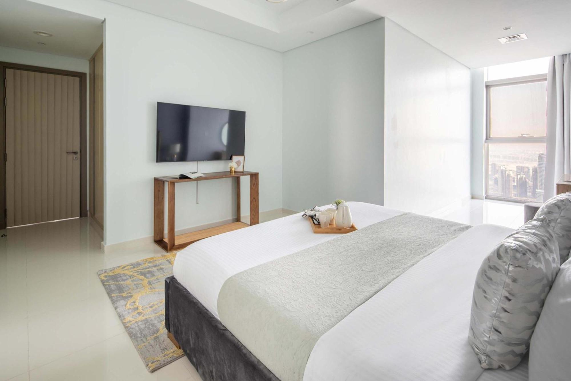 Frank Porter - Paramount Midtown Dubai