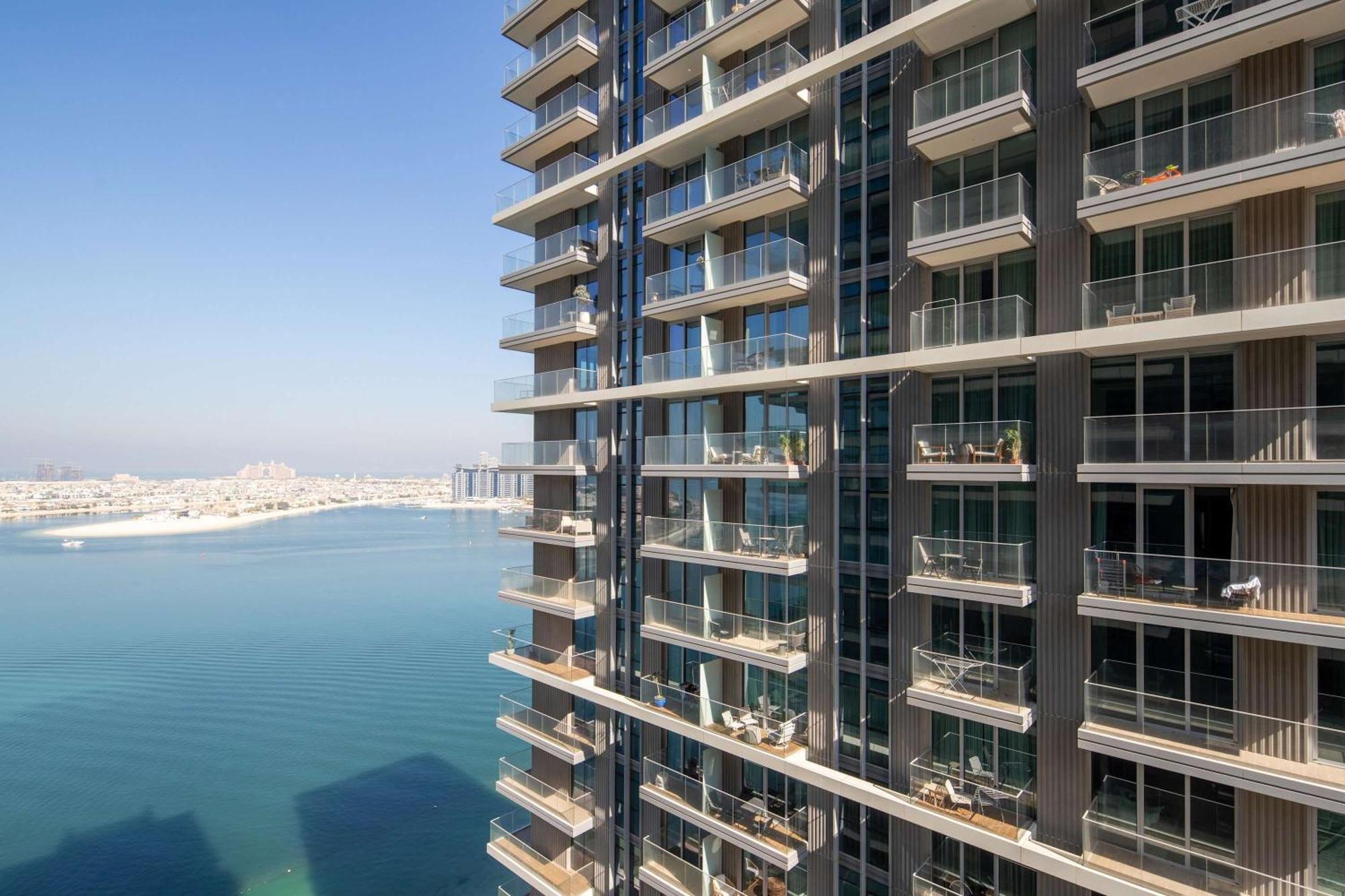 Frank Porter - Vista Tower 2 Dubai