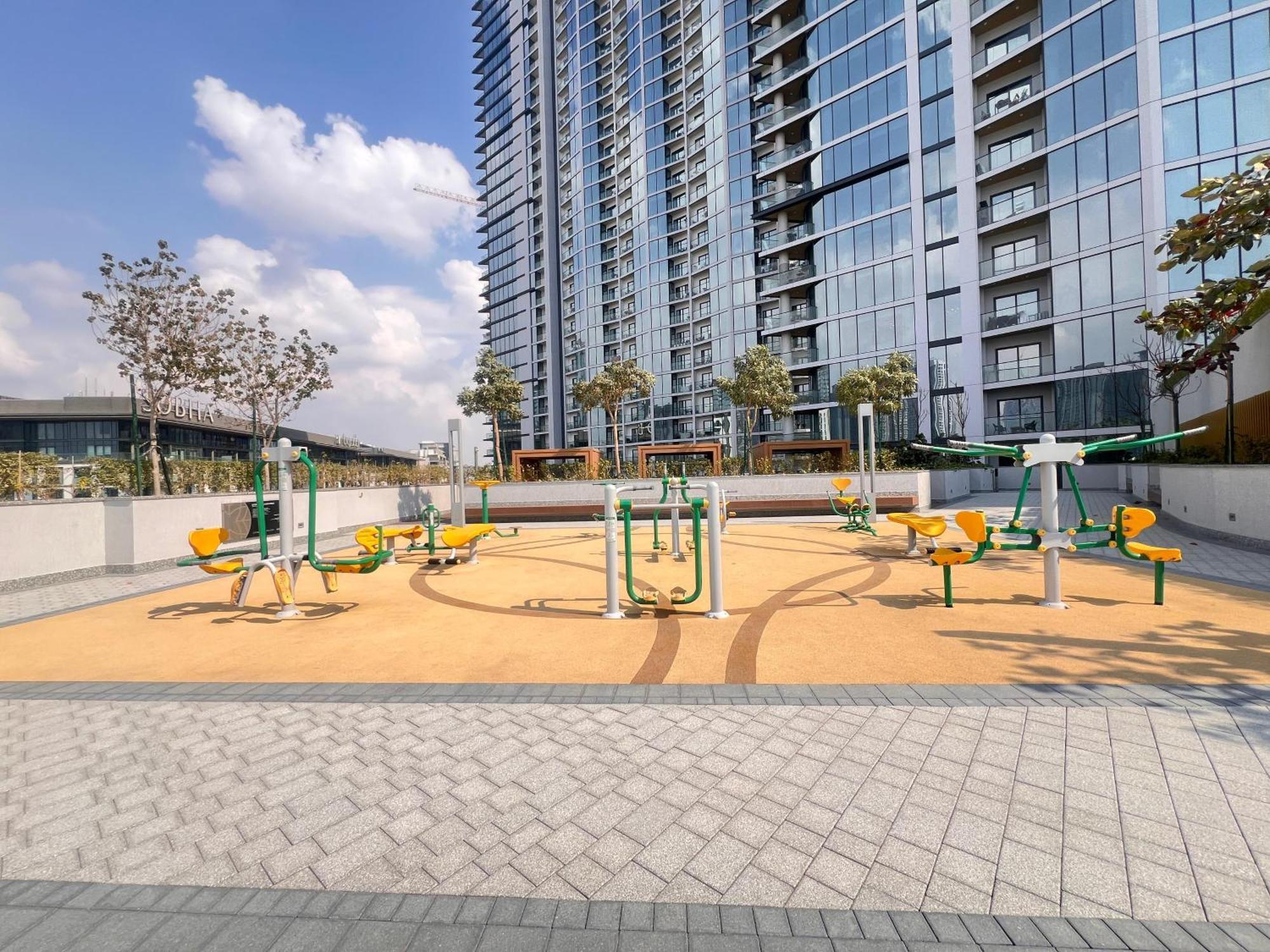 Daniels 1br At Waves Grande In Sobha Hartland