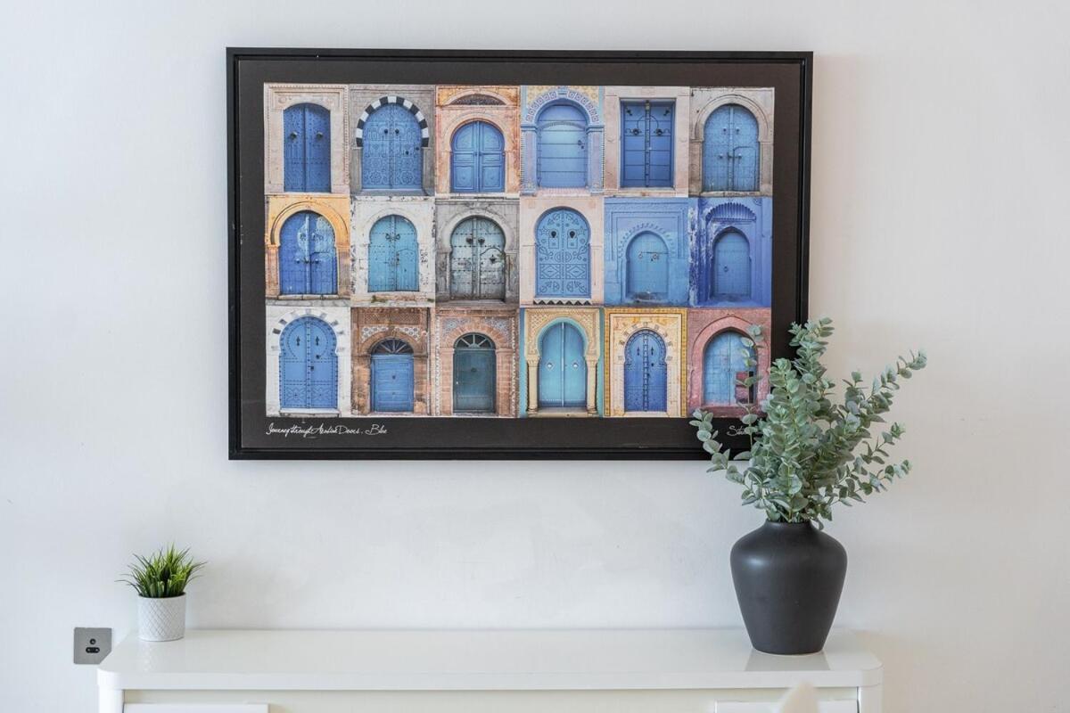 Peaceful And Airy 1-bedroom With The Palm View Apartment Dubai