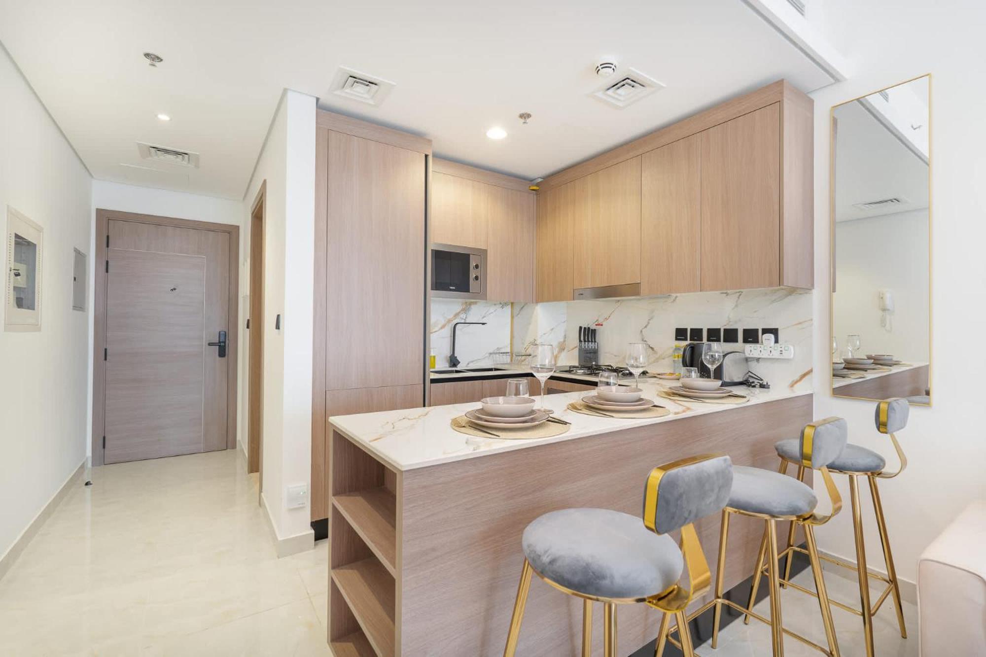 Peaceful Charming Perfect For 4 In Jvc Apartment