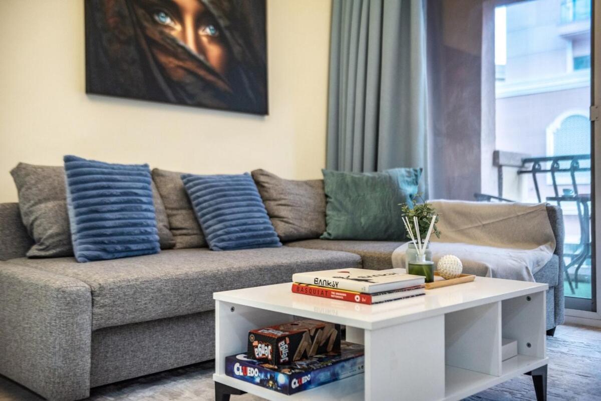 Spacious 1-br Opposite Mall With Huge Pool & Gym Apartment Dubai
