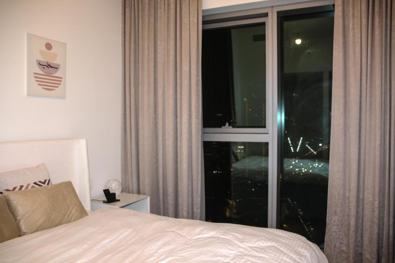 Downtown Views Prime Location Mall Apartment Dubai