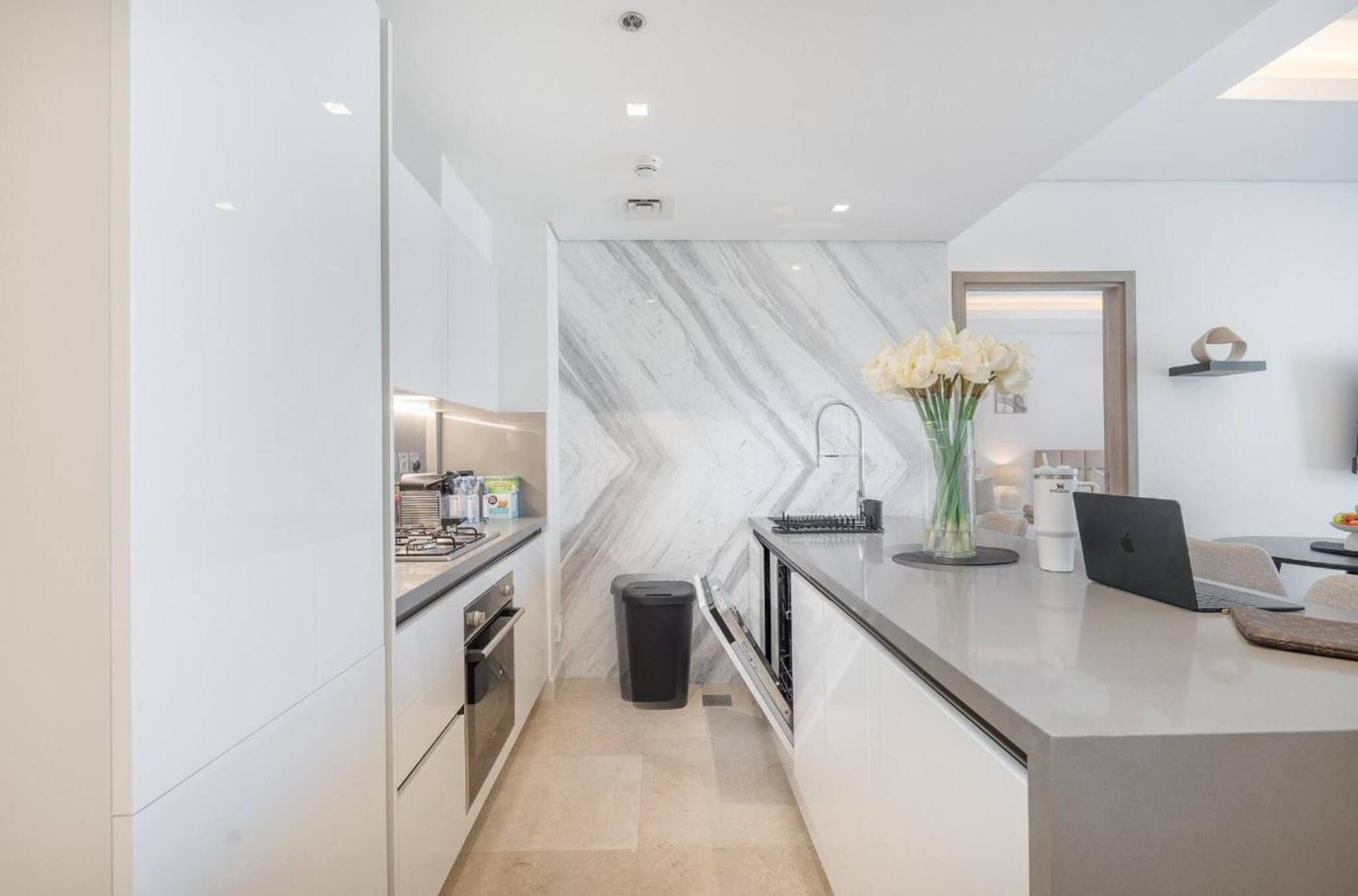 Gorgeous In Downtown Apartment *