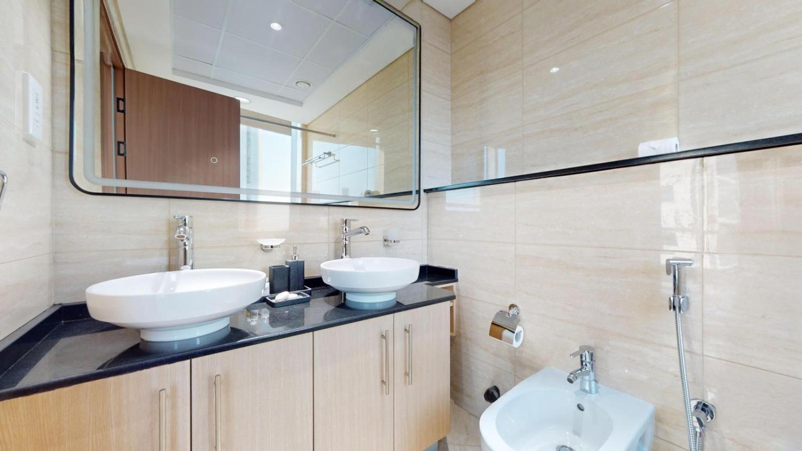 Ocean Heights - Three Bed With And Sea View *