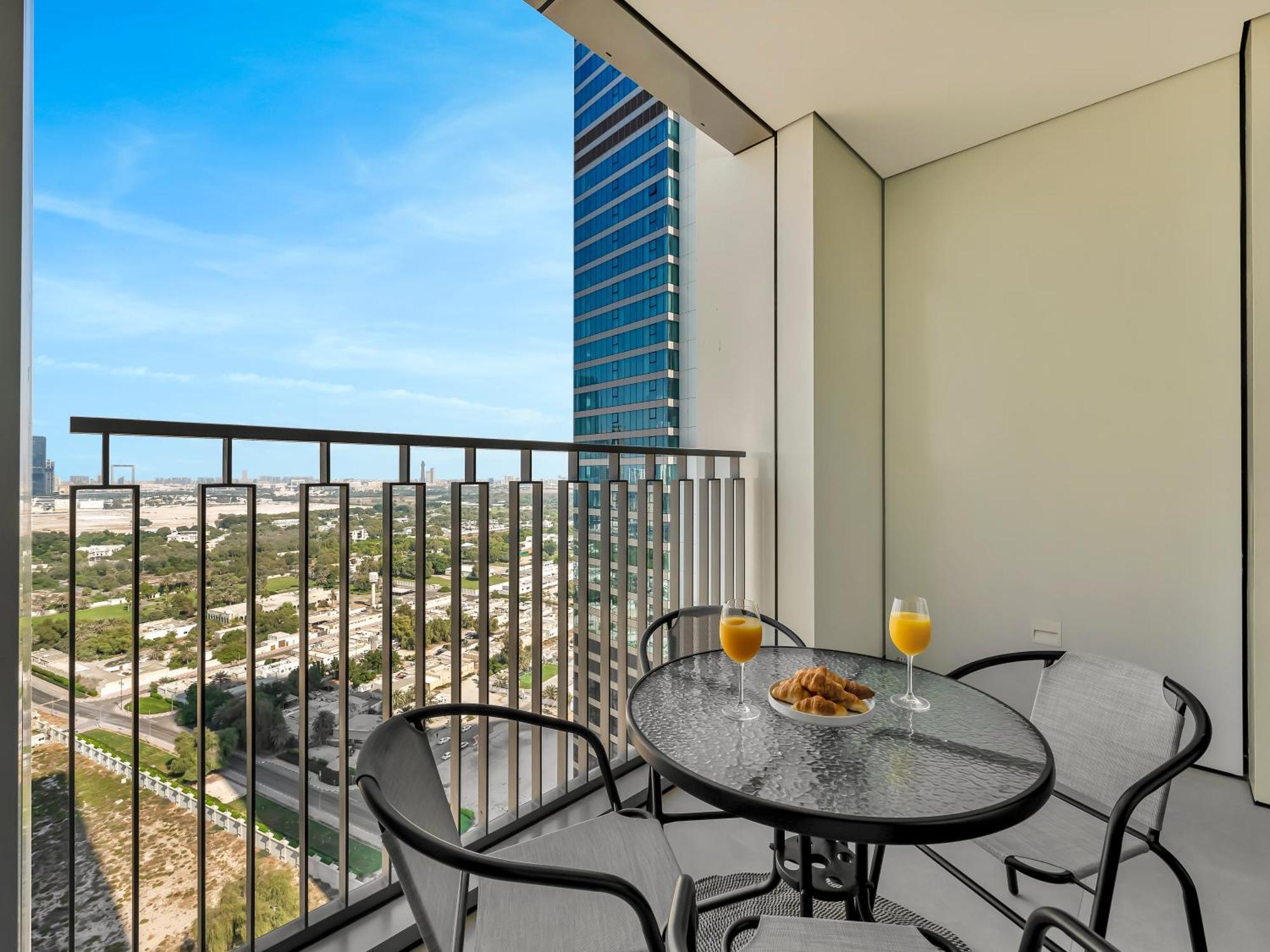 Apartment Blissful At Downtown Views Ii- 5min Walk To Mall, Burj Khalifa With Infinity Pool