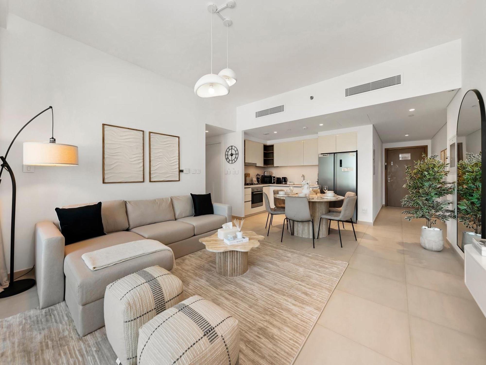 Apartment Blissful At Downtown Views Ii- 5min Walk To Mall, Burj Khalifa With Infinity Pool Dubai
