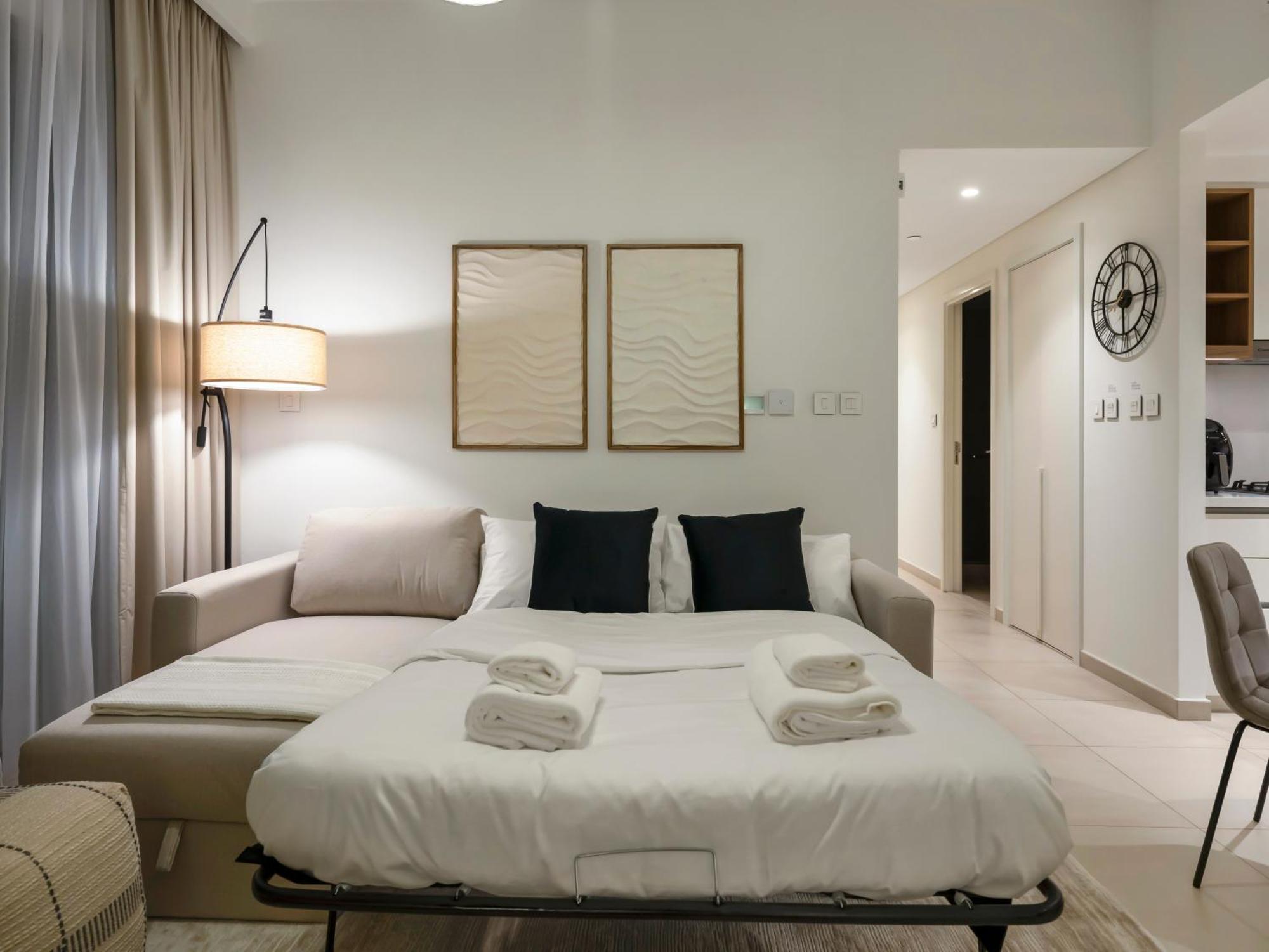 Blissful At Downtown Views Ii- 5min Walk To Mall, Burj Khalifa With Infinity Pool Apartment