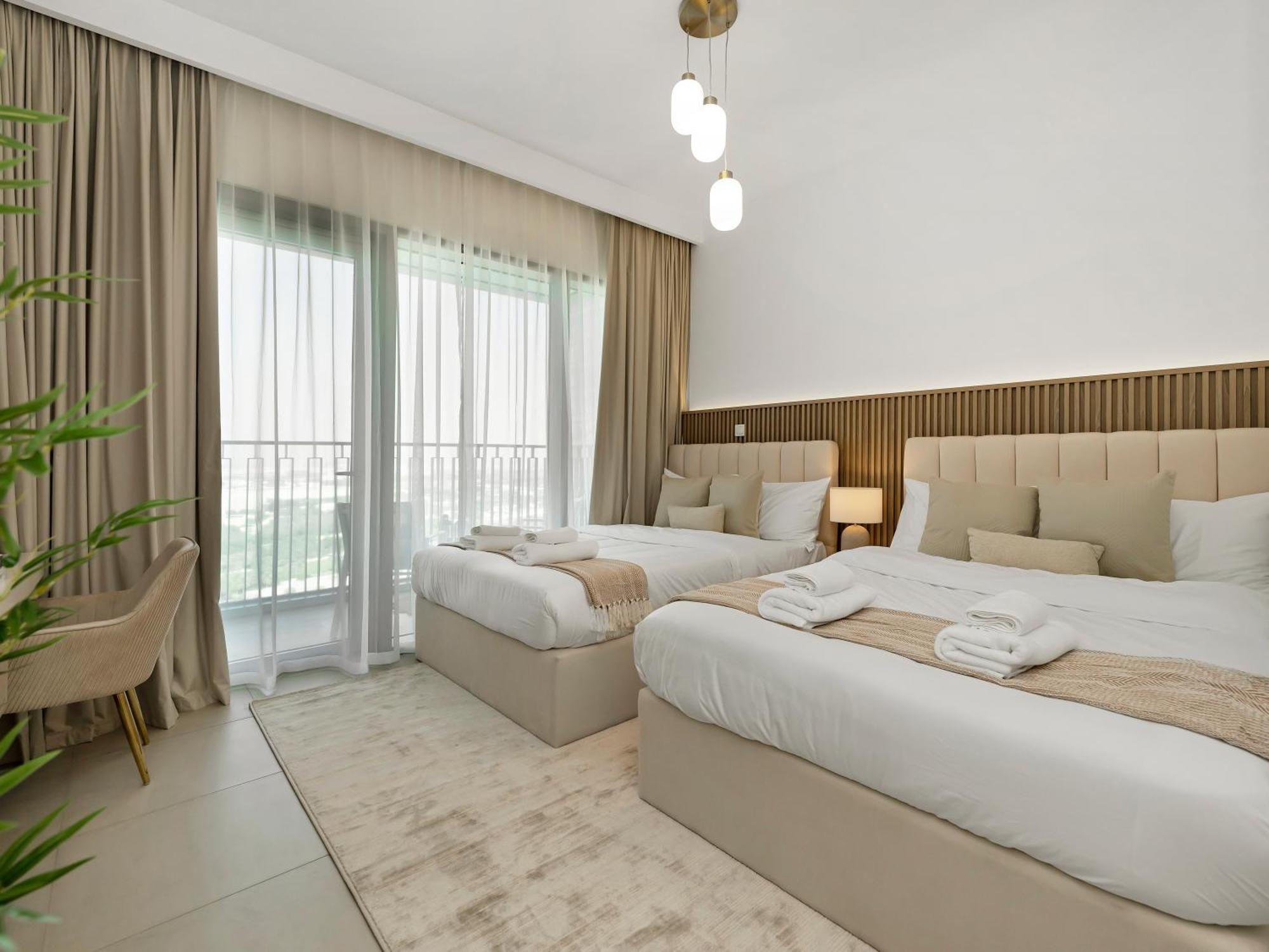 Blissful At Downtown Views Ii- 5min Walk To Mall, Burj Khalifa With Infinity Pool Apartment Dubai