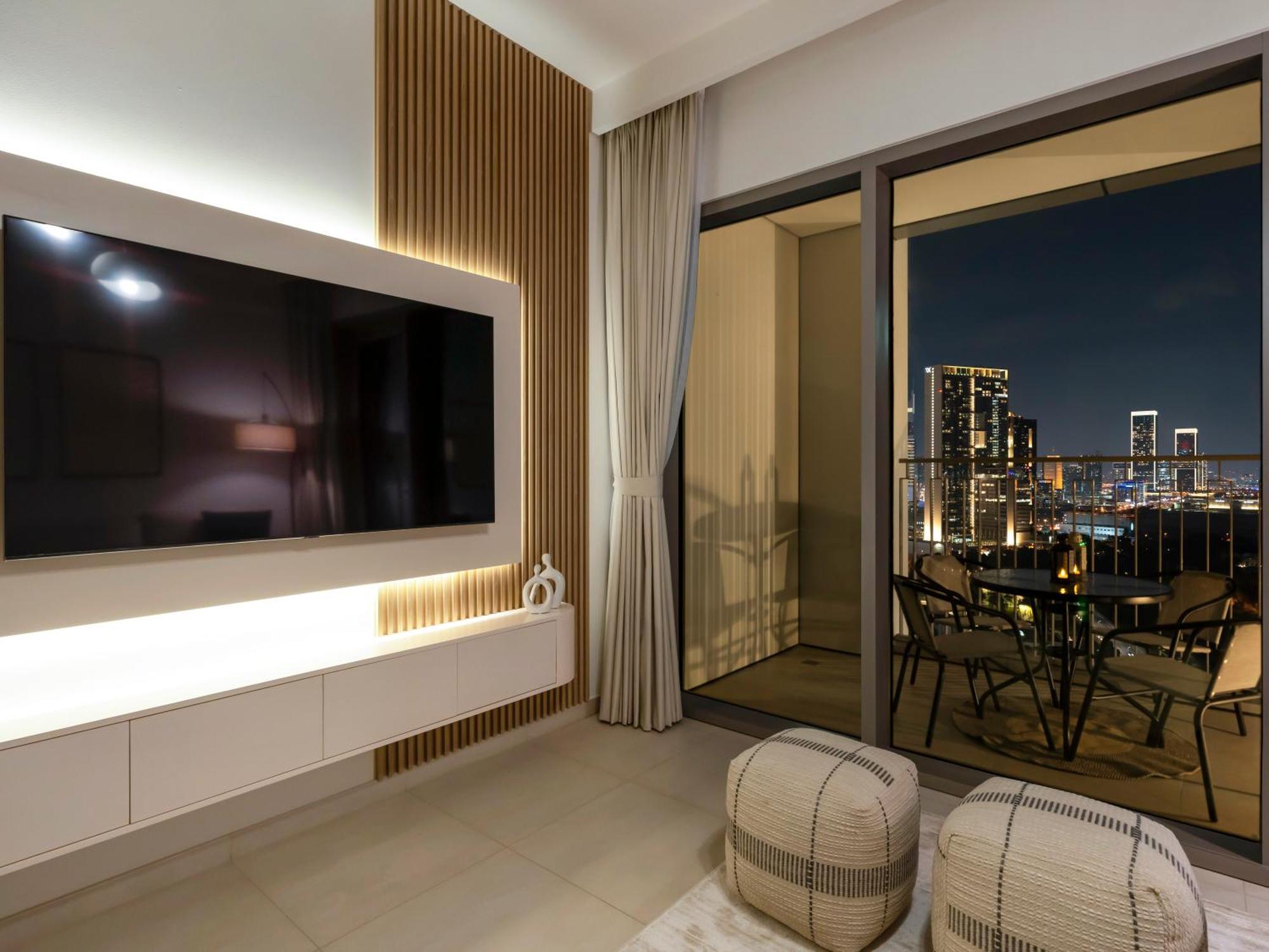 Blissful At Downtown Views Ii- 5min Walk To Mall, Burj Khalifa With Infinity Pool Dubai