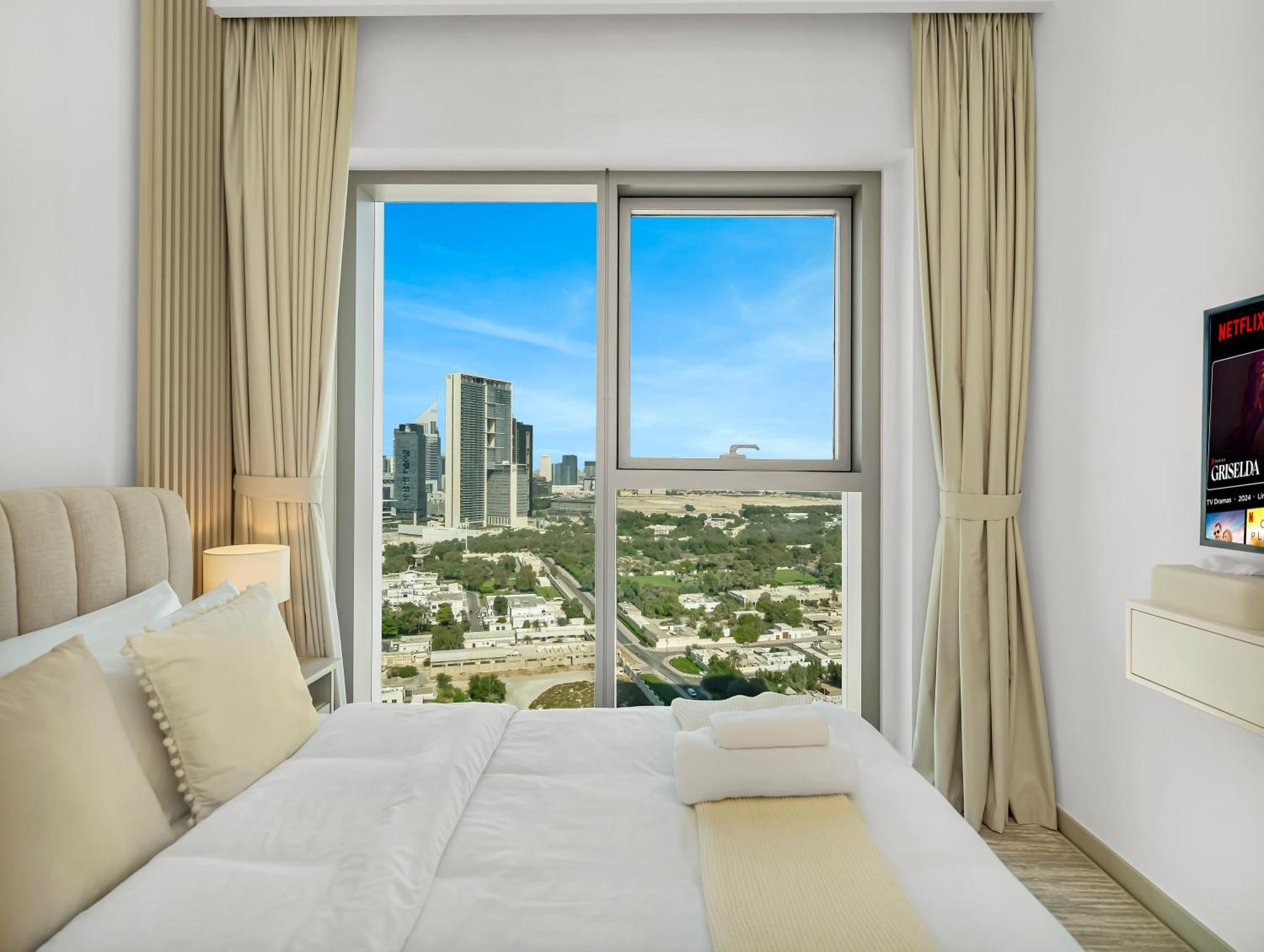 Blissful At Downtown Views Ii- 5min Walk To Mall, Burj Khalifa With Infinity Pool Apartment Dubai