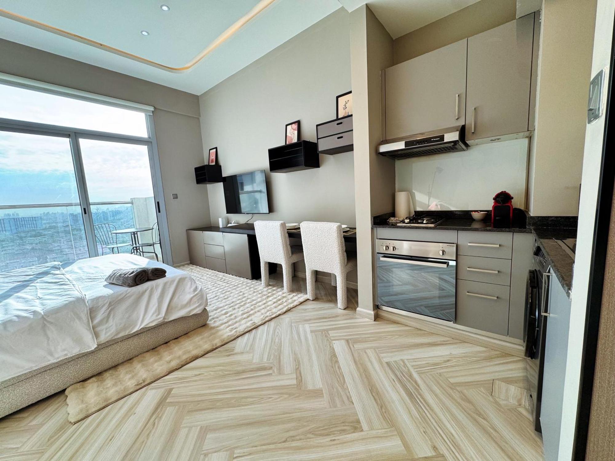 Apartment Warm And Elegant In *