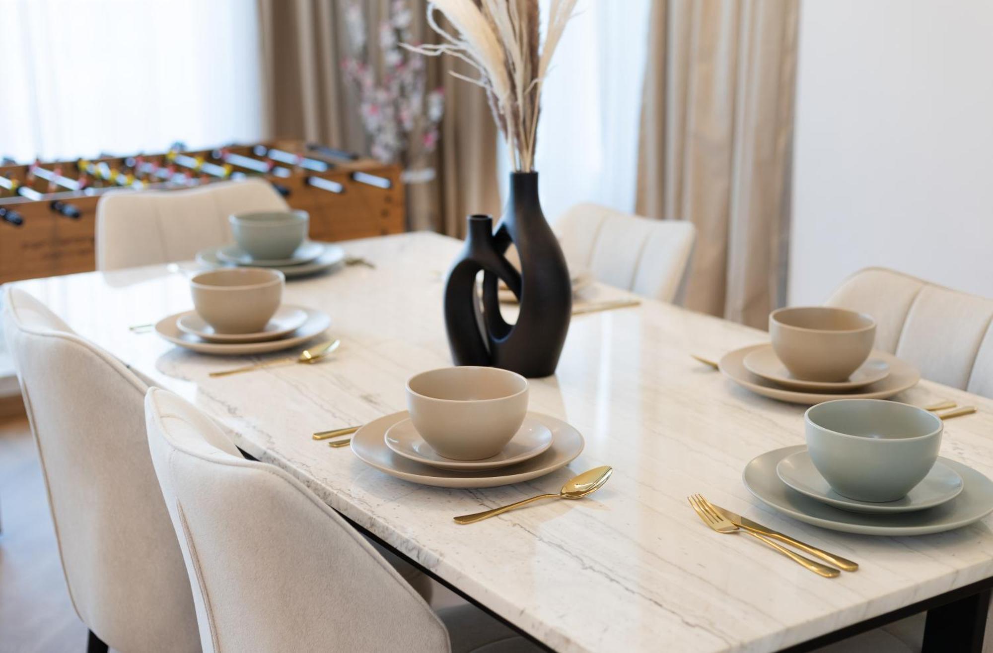 Apartment Spacious 3 Bedroom Newly Furnished - Marina