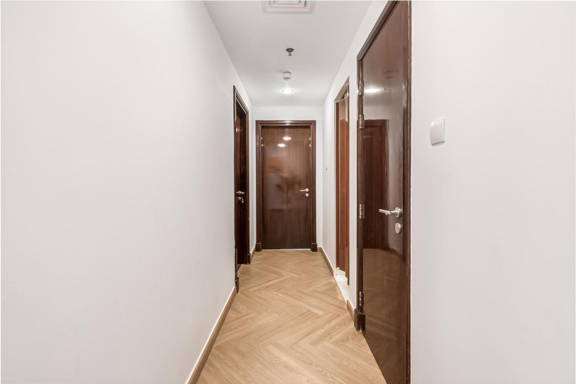 Spacious 3 Bedroom Newly Furnished - Marina Dubai