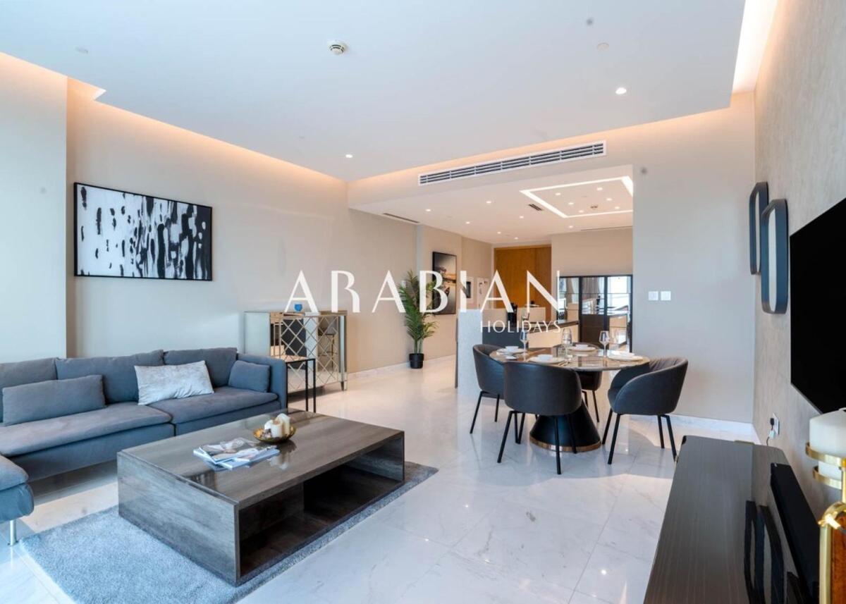 Apartment Exquisite 2br At 1 Jbr With Sea View