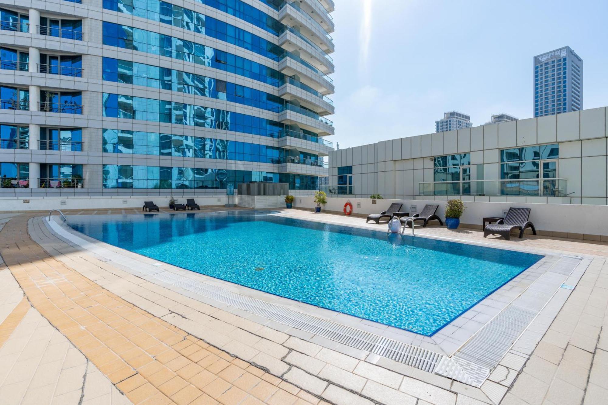 Stylish 1-bedroom With Stunning Marina Views At Dorra Bay