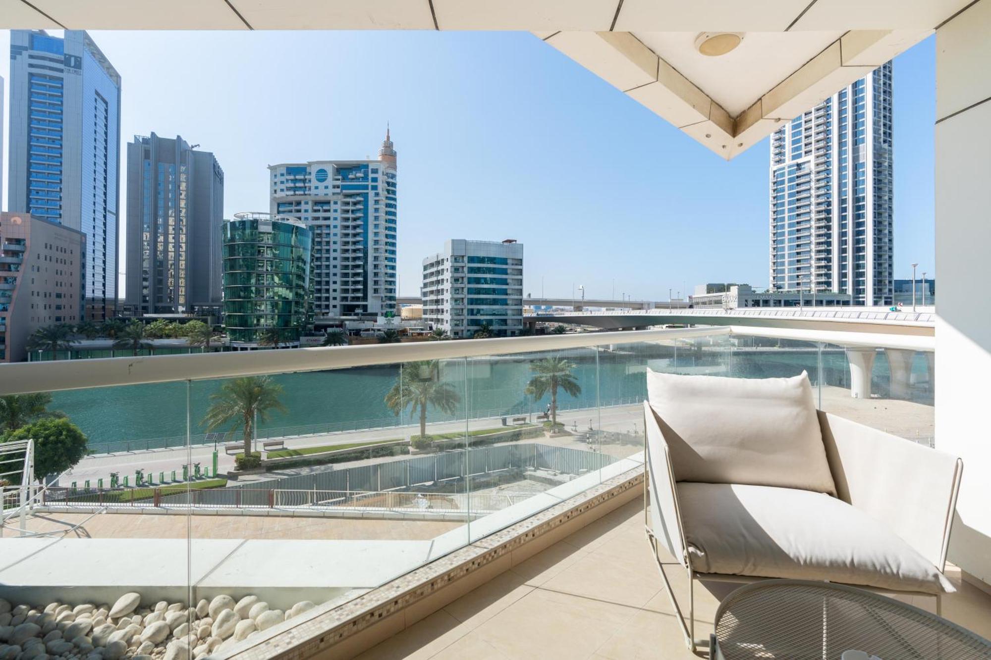 Stylish 1-bedroom With Stunning Marina Views At Dorra Bay Holiday home Dubai