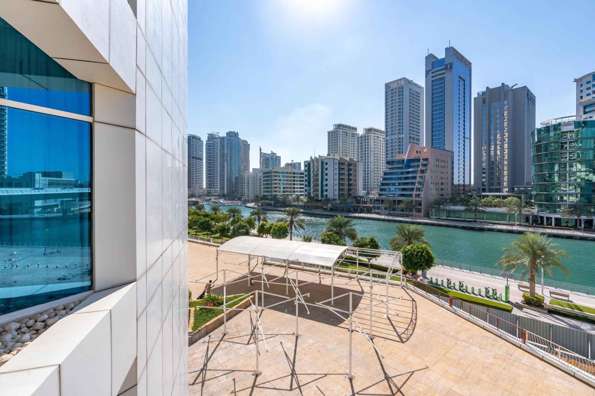 Stylish 1-bedroom With Stunning Marina Views At Dorra Bay