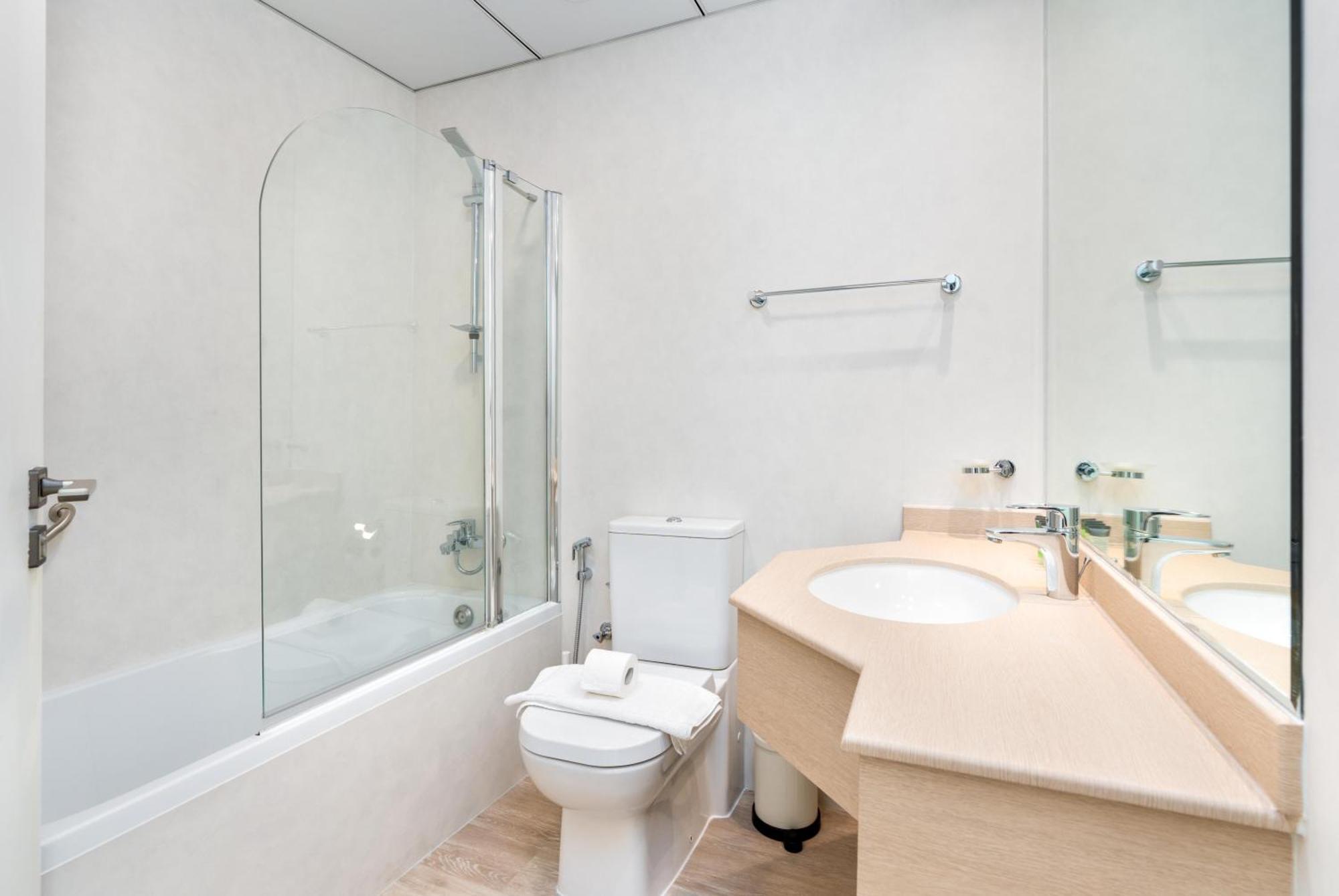 Stylish 1-bedroom With Stunning Marina Views At Dorra Bay Holiday home Dubai