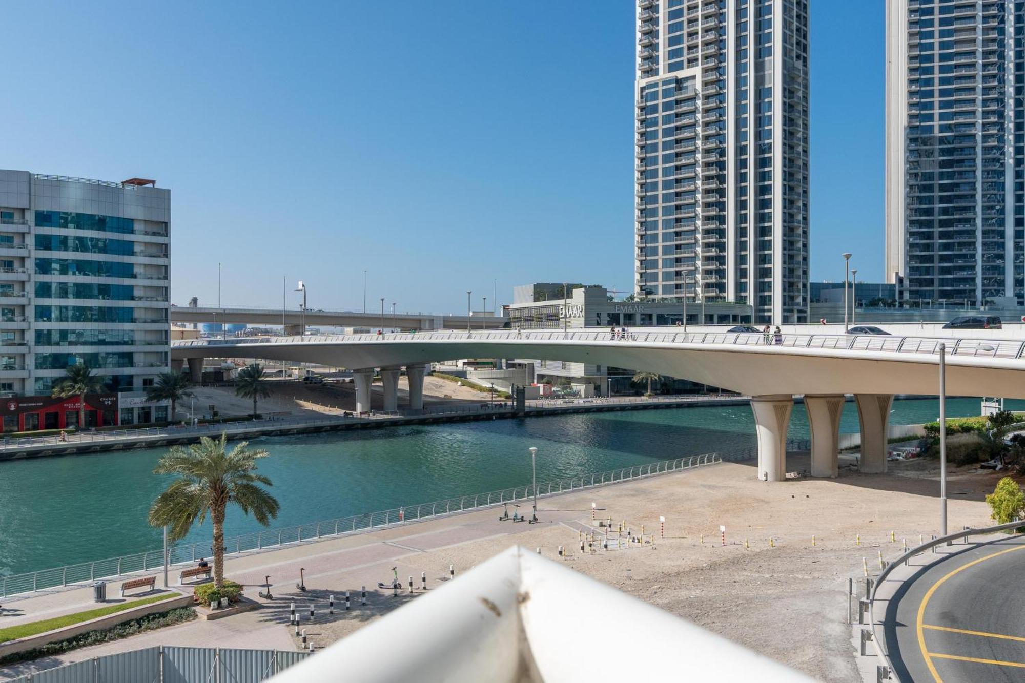 Holiday home Stylish 1-bedroom With Stunning Marina Views At Dorra Bay