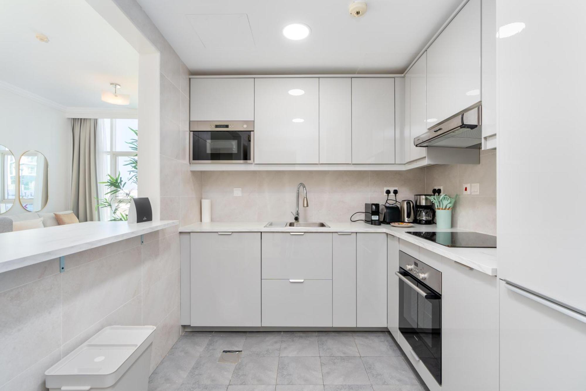 Stylish 1-bedroom With Stunning Marina Views At Dorra Bay Dubai