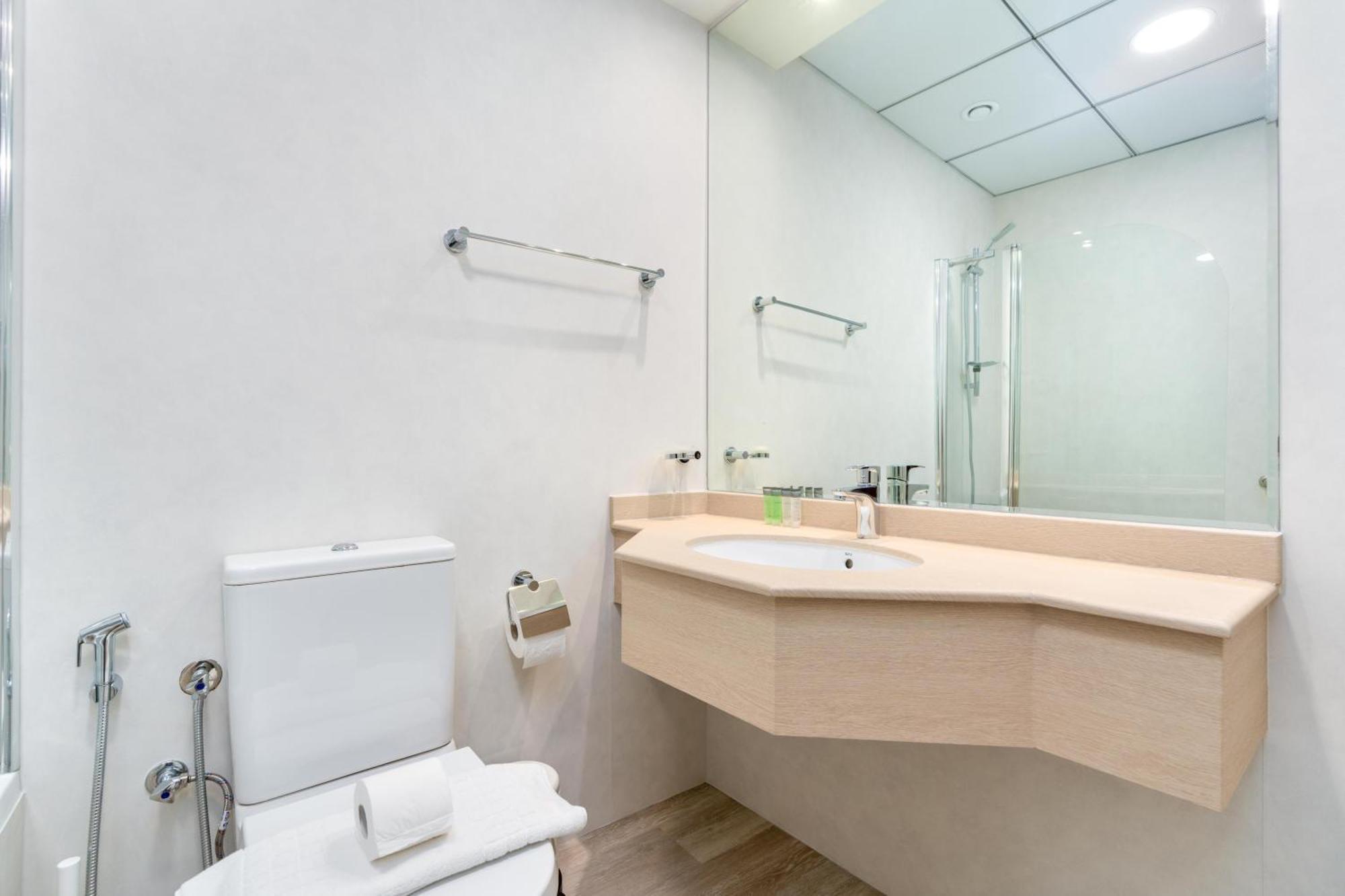 Stylish 1-bedroom With Stunning Marina Views At Dorra Bay * Dubai