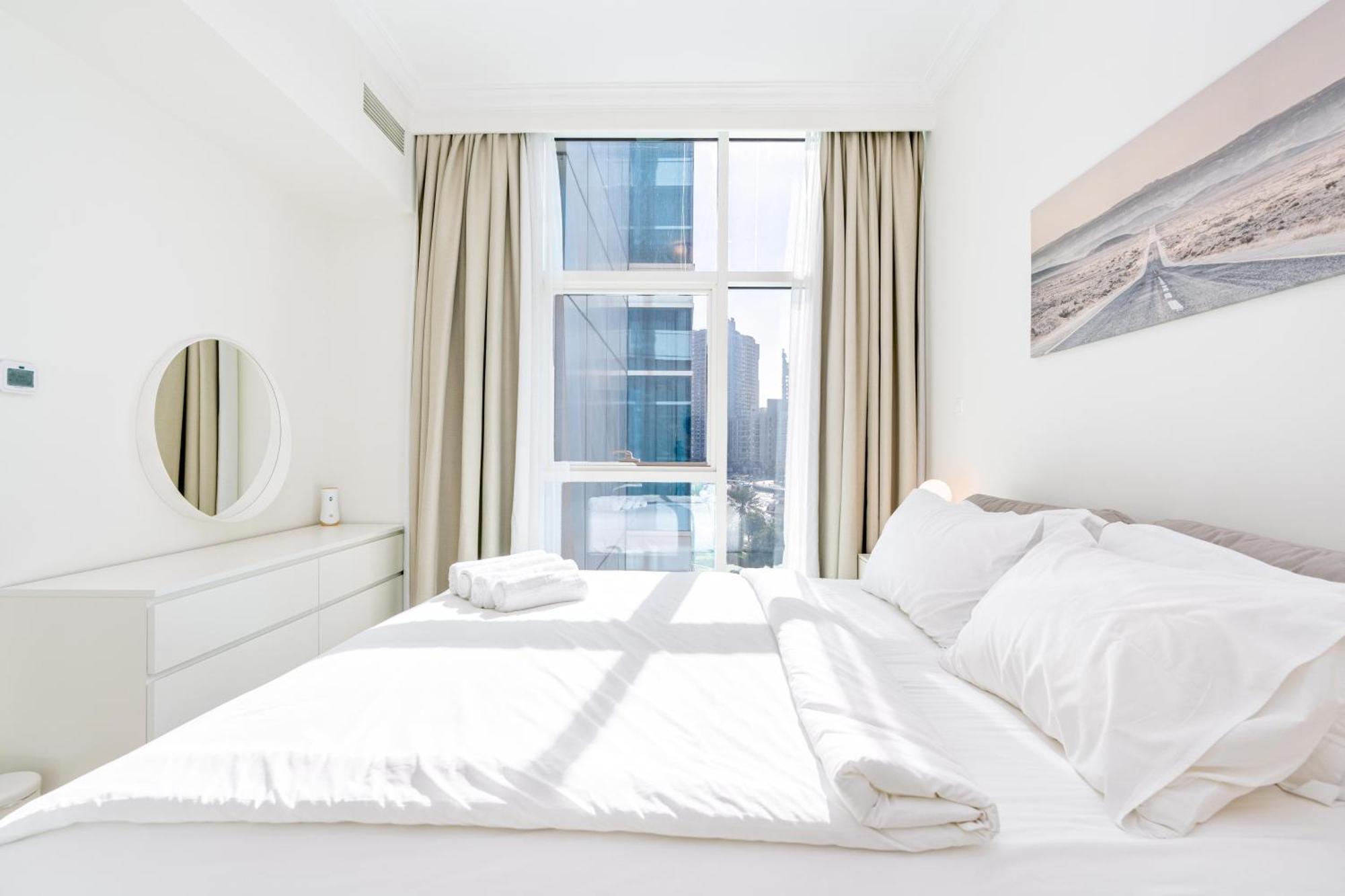 Holiday home Stylish 1-bedroom With Stunning Marina Views At Dorra Bay Dubai