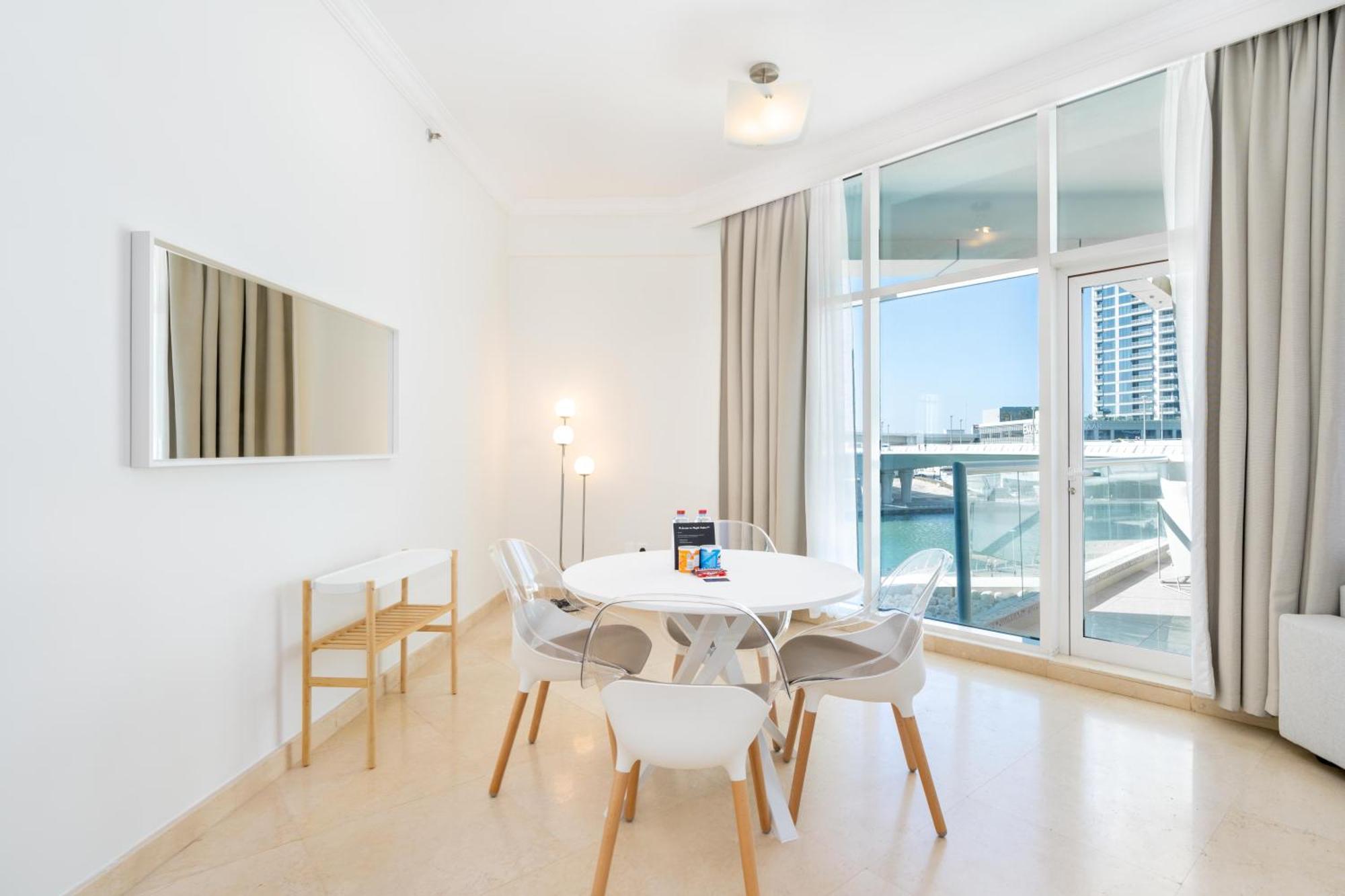 Stylish 1-bedroom With Stunning Marina Views At Dorra Bay *
