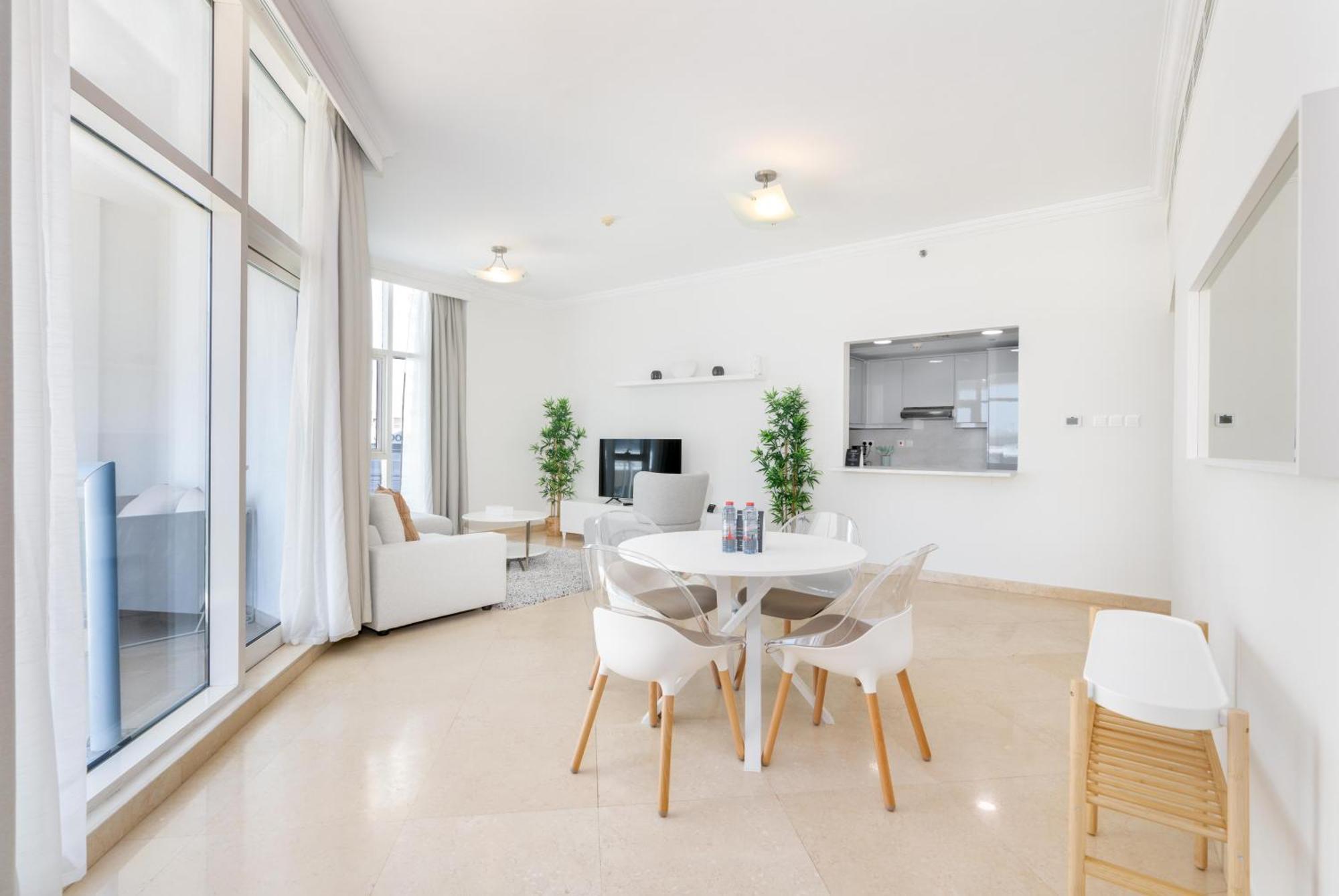 Stylish 1-bedroom With Stunning Marina Views At Dorra Bay