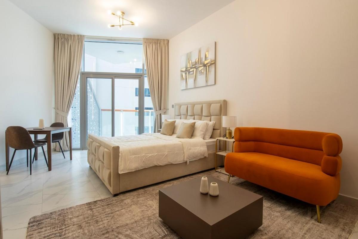 Millenium Binghatti Residences Business Bay- Stylish With Canal View Apartment Dubai