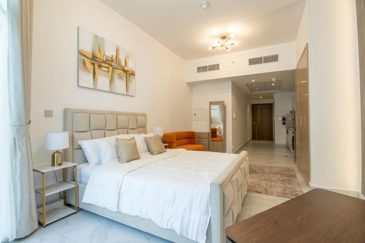 Apartment Millenium Binghatti Residences Business Bay- Stylish With Canal View Dubai