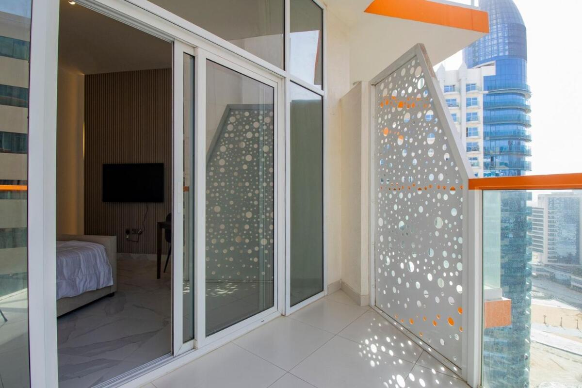 Apartment Millenium Binghatti Residences Business Bay- Stylish With Canal View