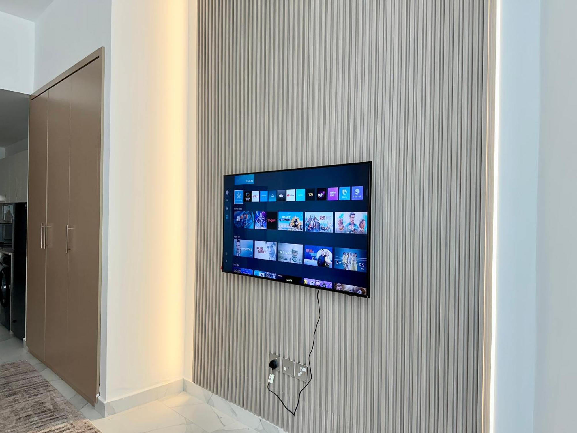 Millenium Binghatti Residences Business Bay- Stylish With Canal View *