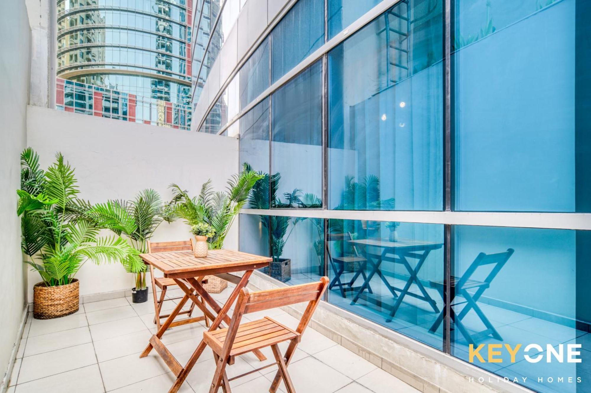 Contemporary One Bedroom 3
