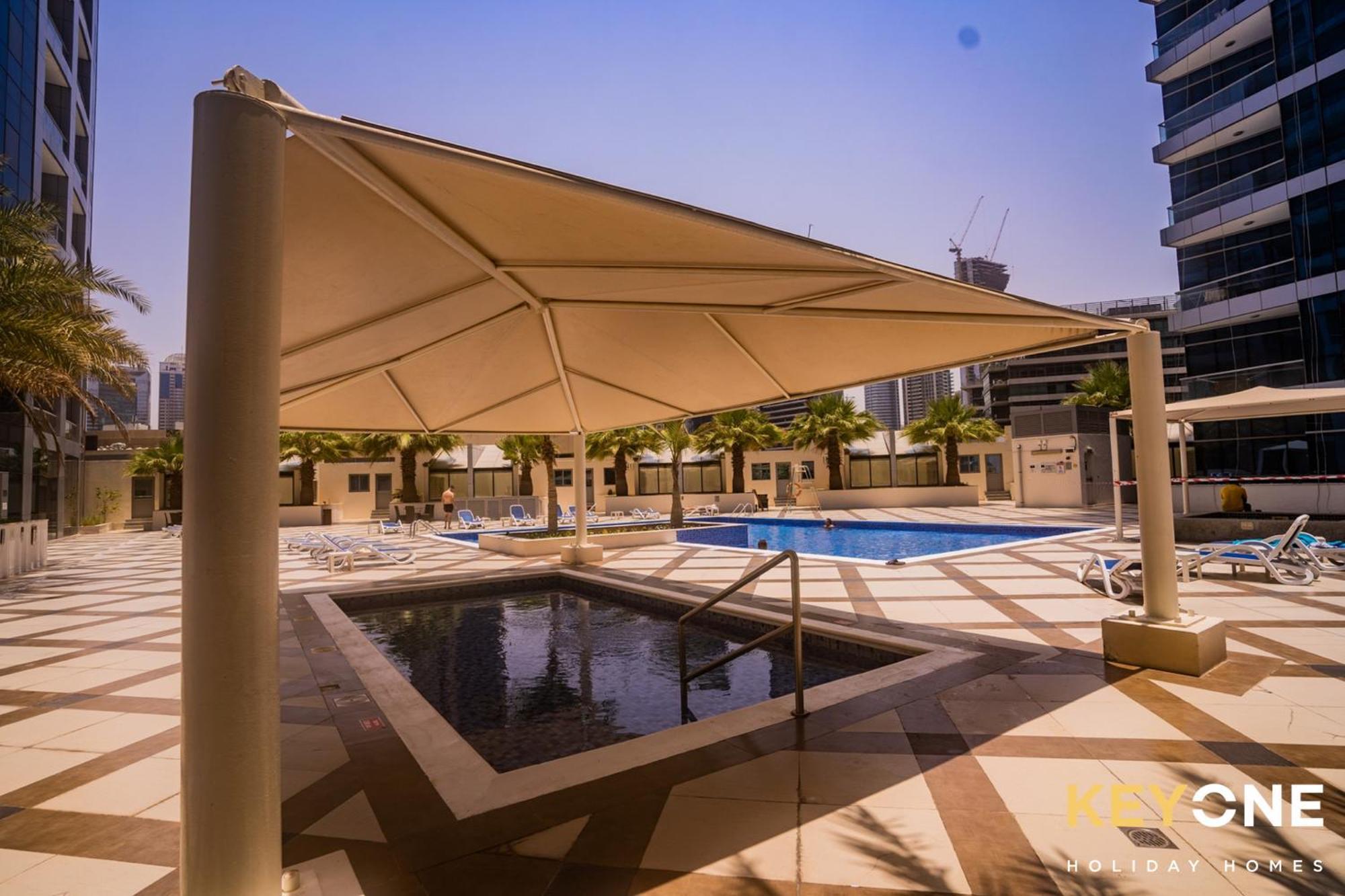 Contemporary One Bedroom 3 Apartment *